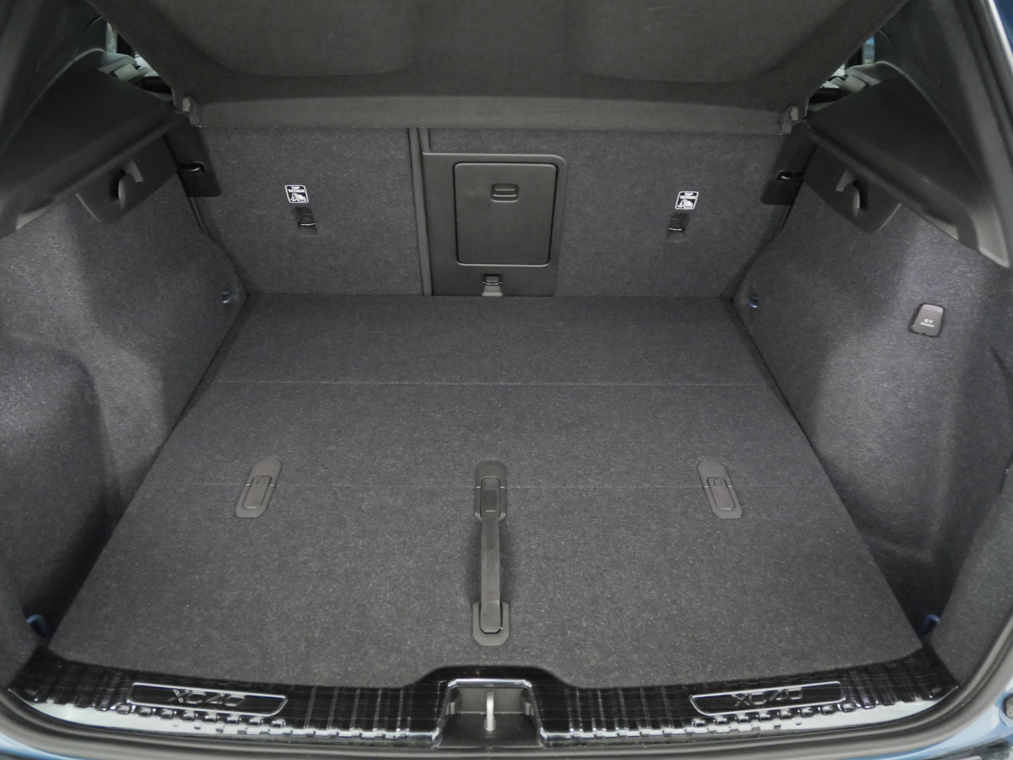 Volvo XC40 B4 2.0 145 kW CORE DCT