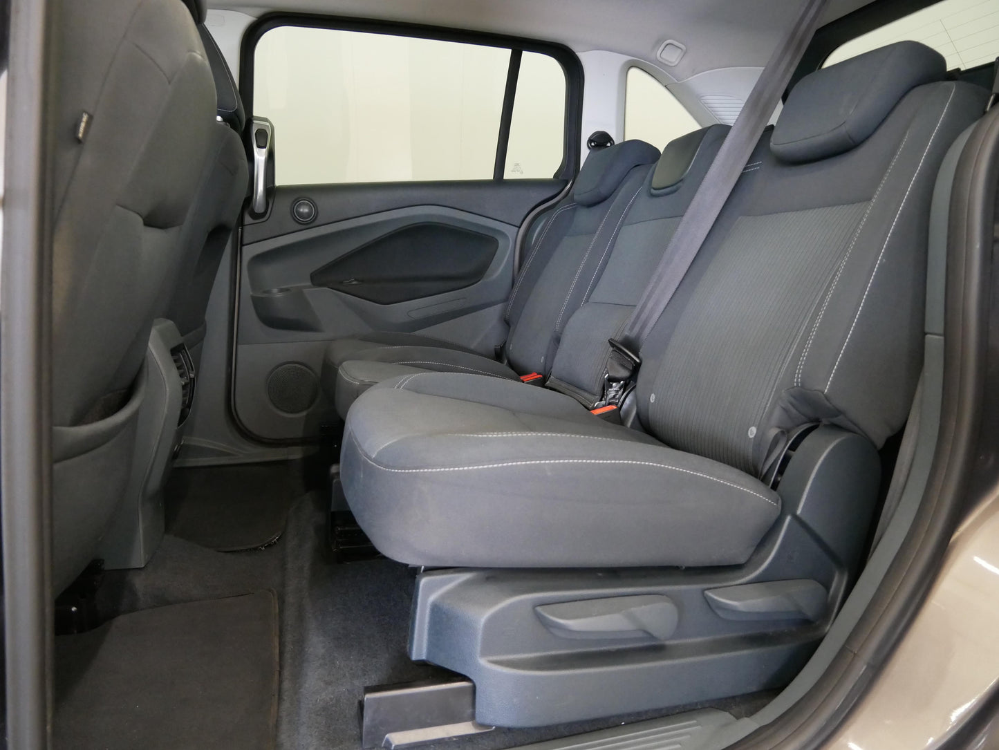 Ford Grand C-MAX 1.6 TDCi 70 kW Titanium