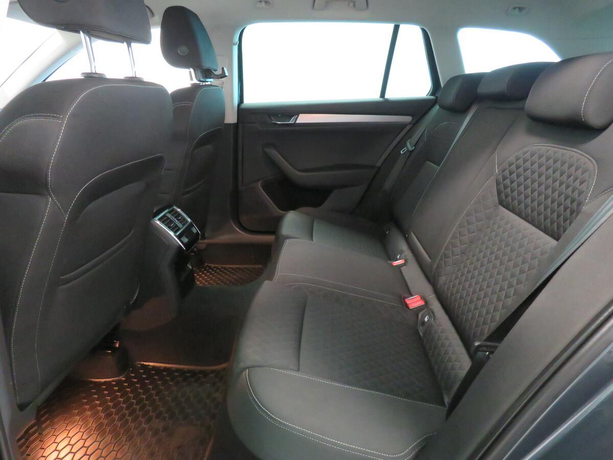 Škoda Superb 2.0 TDI 140 kW Business Style
