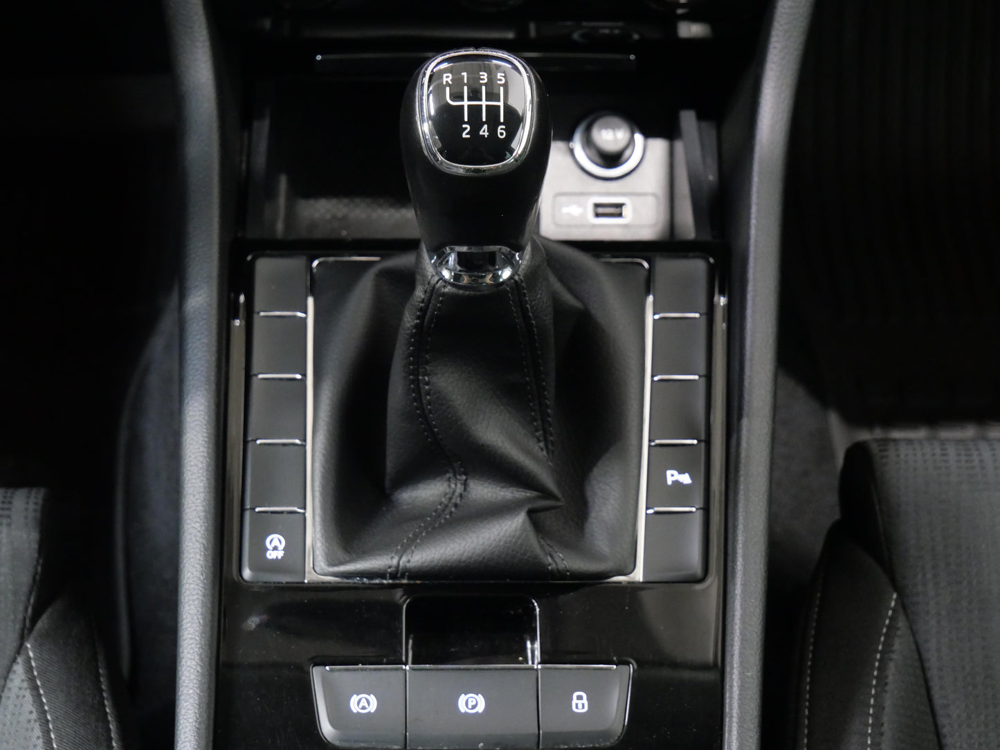 Škoda Superb 2.0 TDI 110 kW Ambition Plus