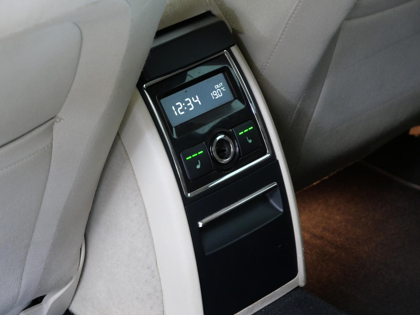 Škoda Superb 2.0 TDI 125 kW 4x4 Elegance