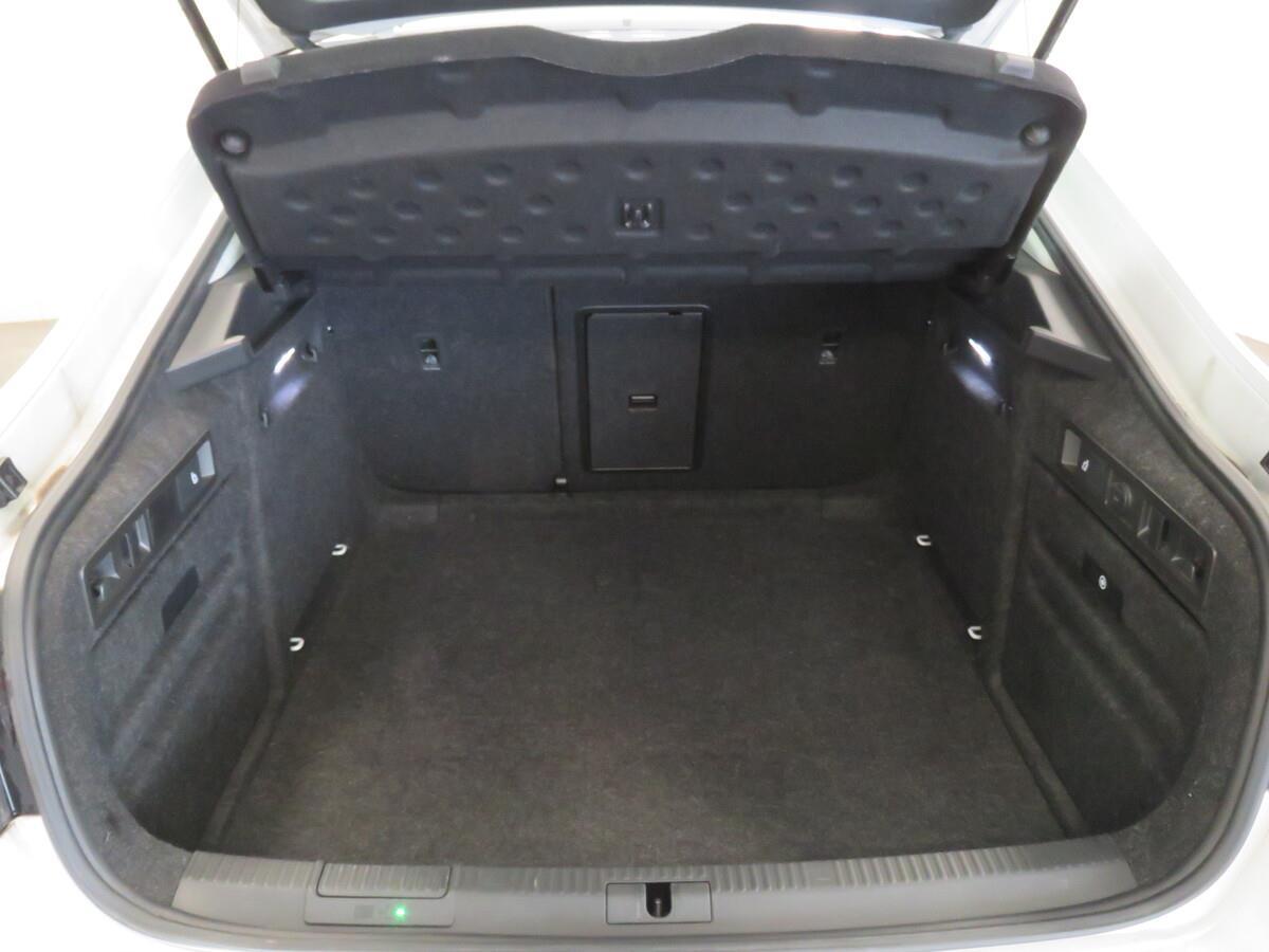 Škoda Superb 2.0 TDI 110 kW DSG Style Plus