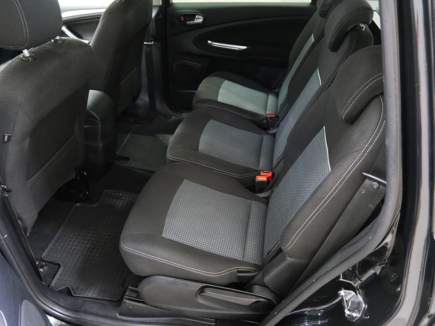 Ford S-MAX 2.0 TDCI 103 kW