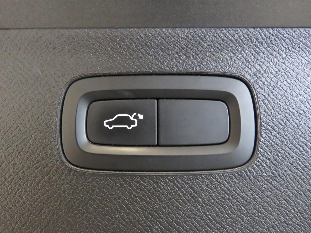 Volvo XC90 D5 AWD MOMENTUM