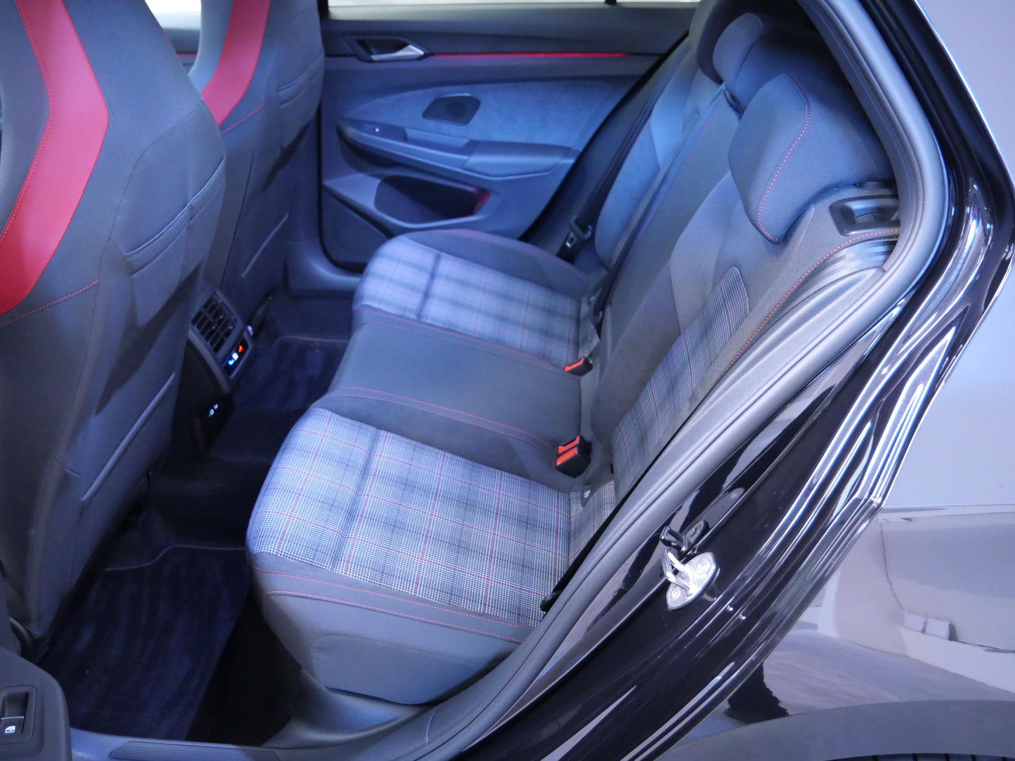 Volkswagen Golf 2.0 TSI 180 kW GTI