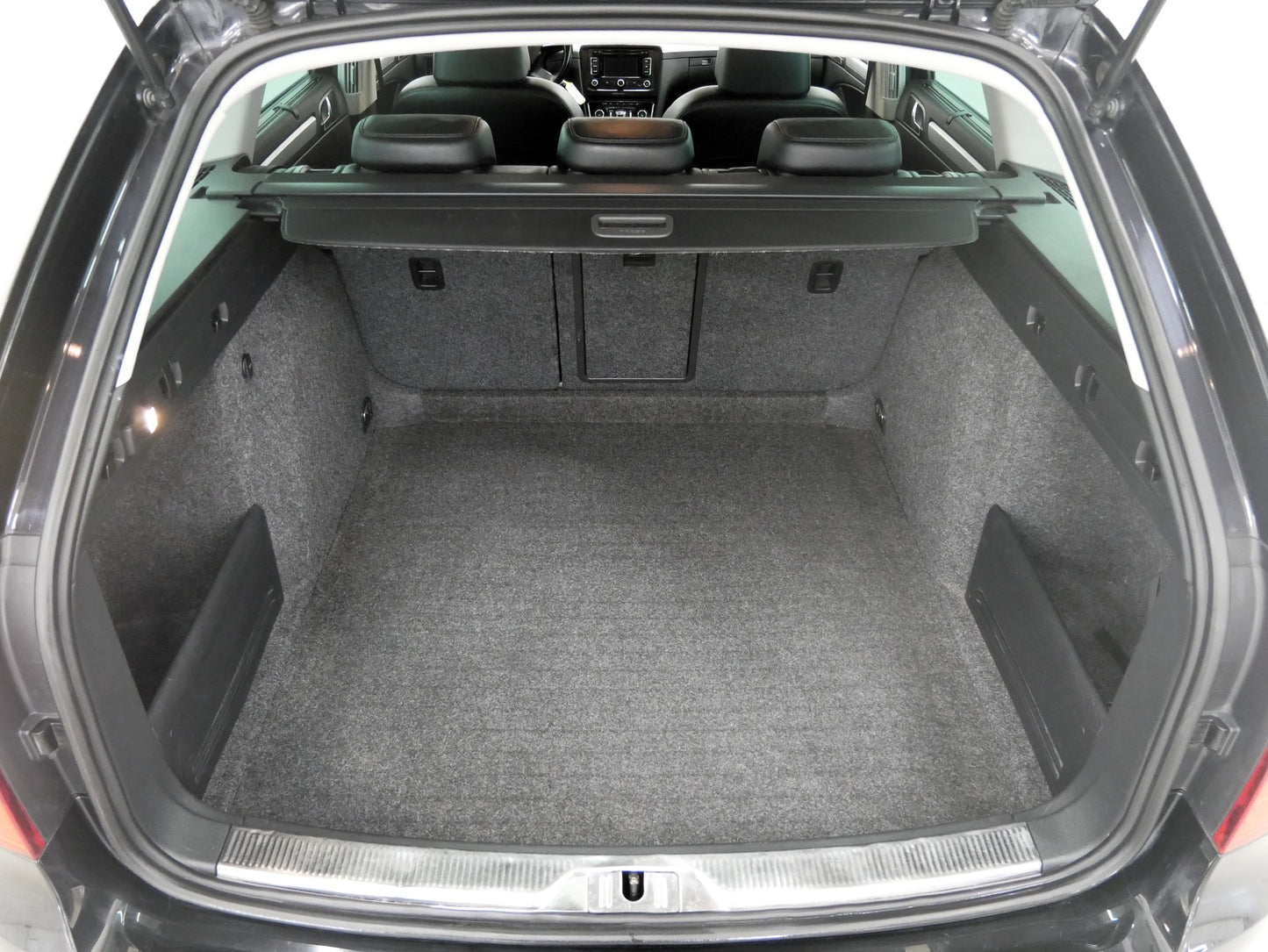 Škoda Superb 1.6 TDI Elegance