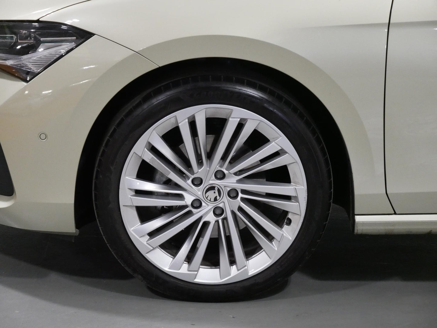 Škoda Superb 2.0 TDI 110 kW L&K