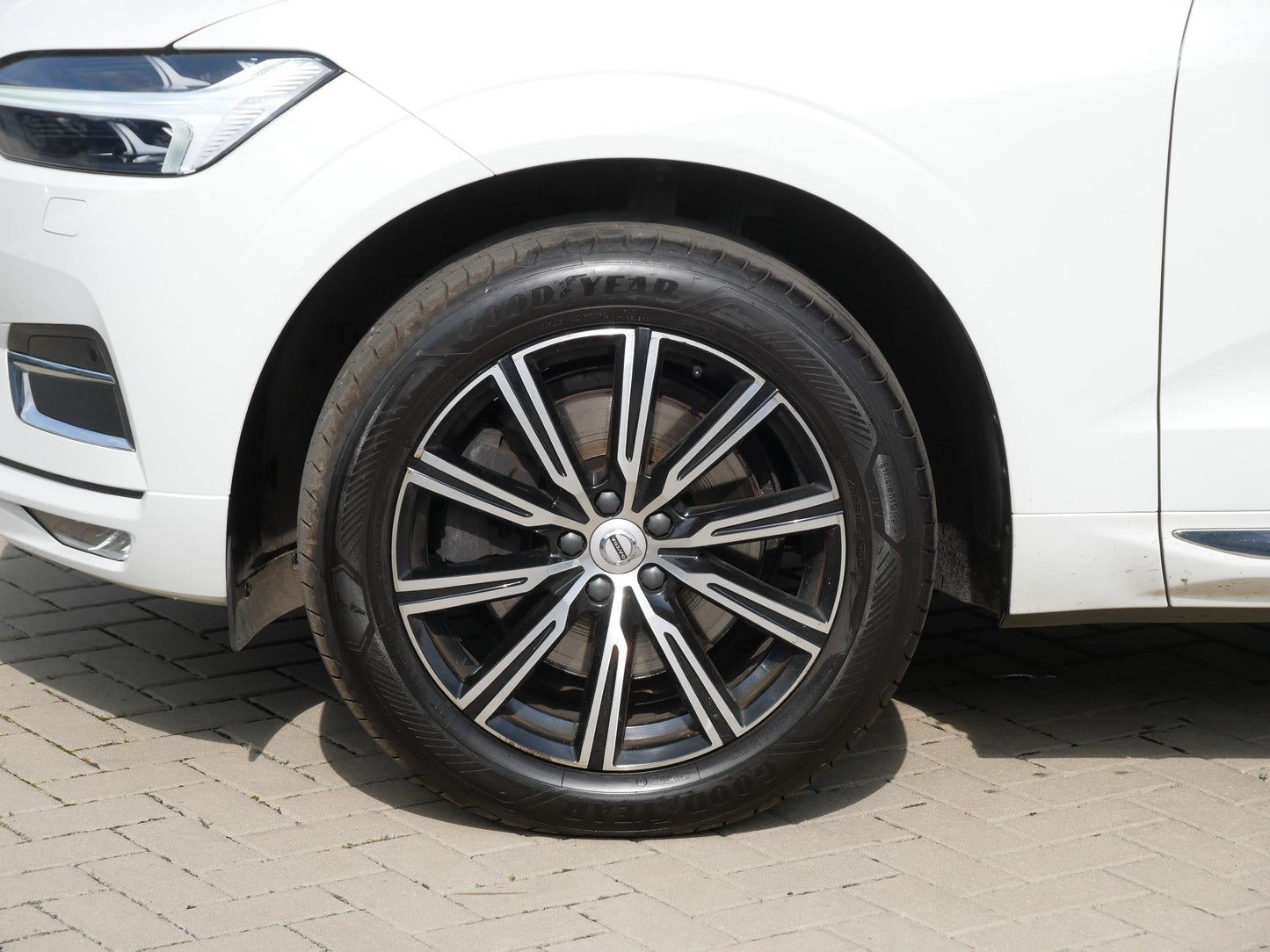 Volvo XC60 2.0 B5 173 kW INSCRIPTION