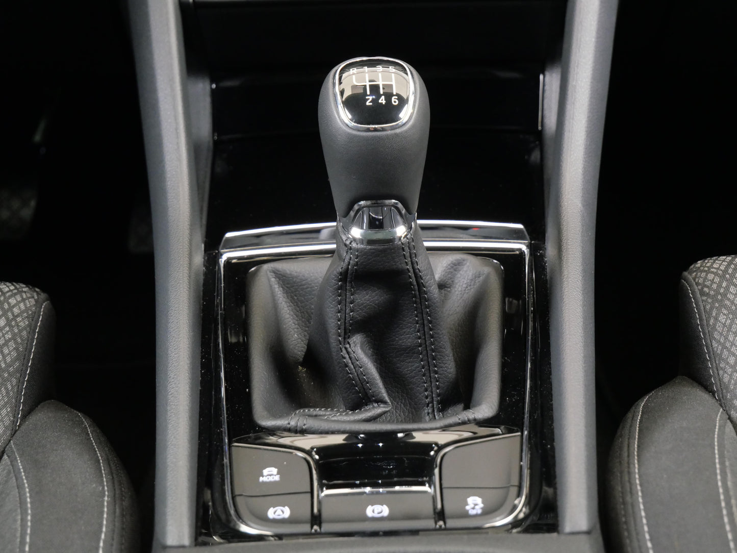 Škoda Karoq 1.5 TSI 110 kW Top Selection