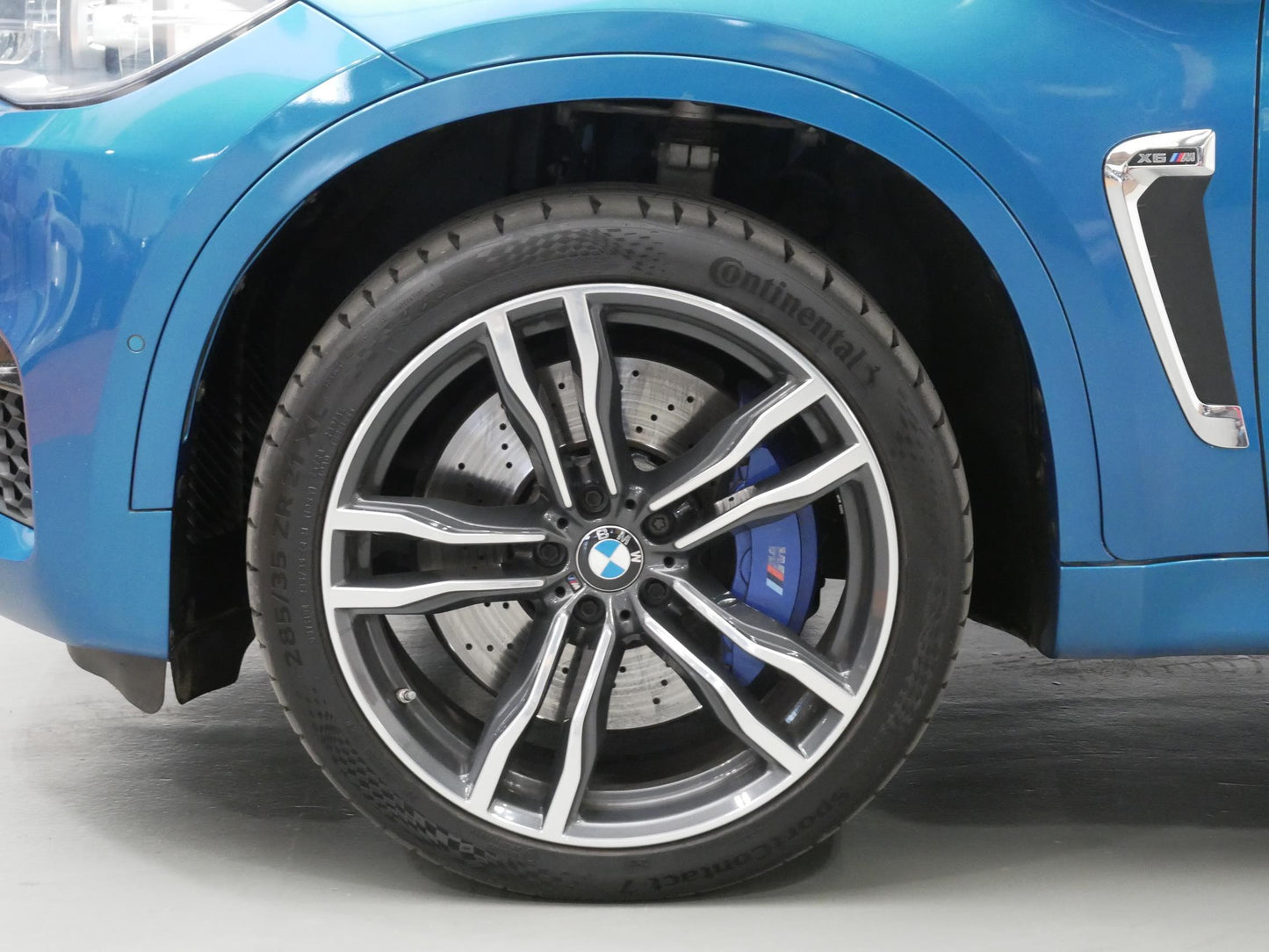 BMW X6 4.4 V8 423 kW M paket