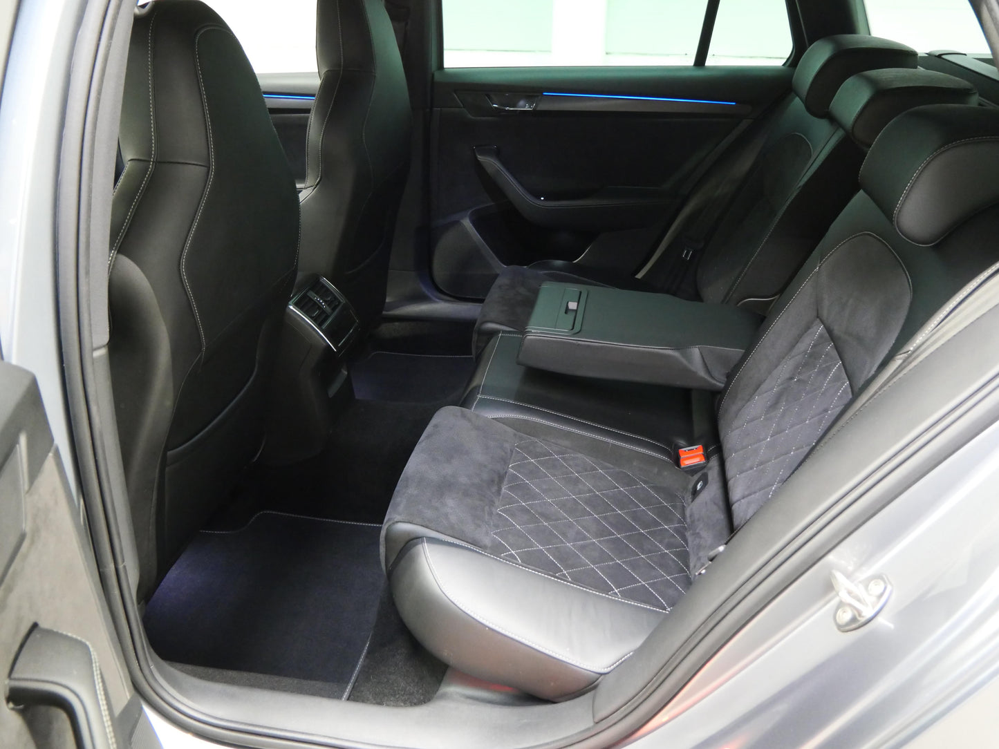 Škoda Superb 2.0 TDI 110 kW SportLine