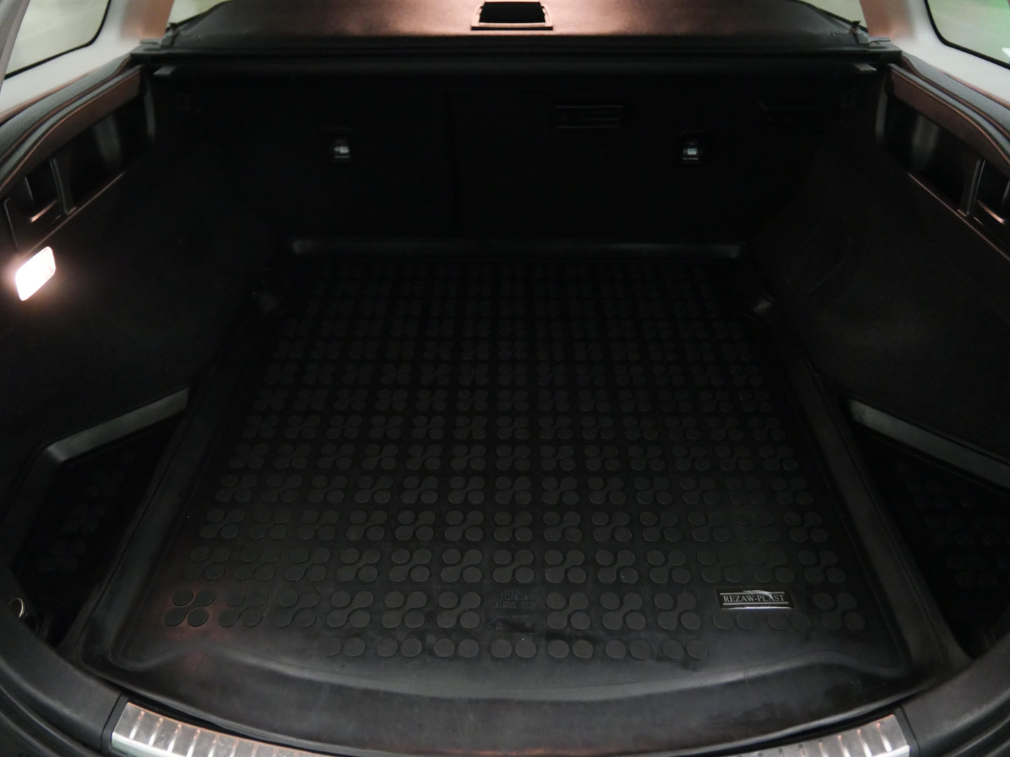 Toyota Auris 1.8 73 kW Hybrid e-CVT