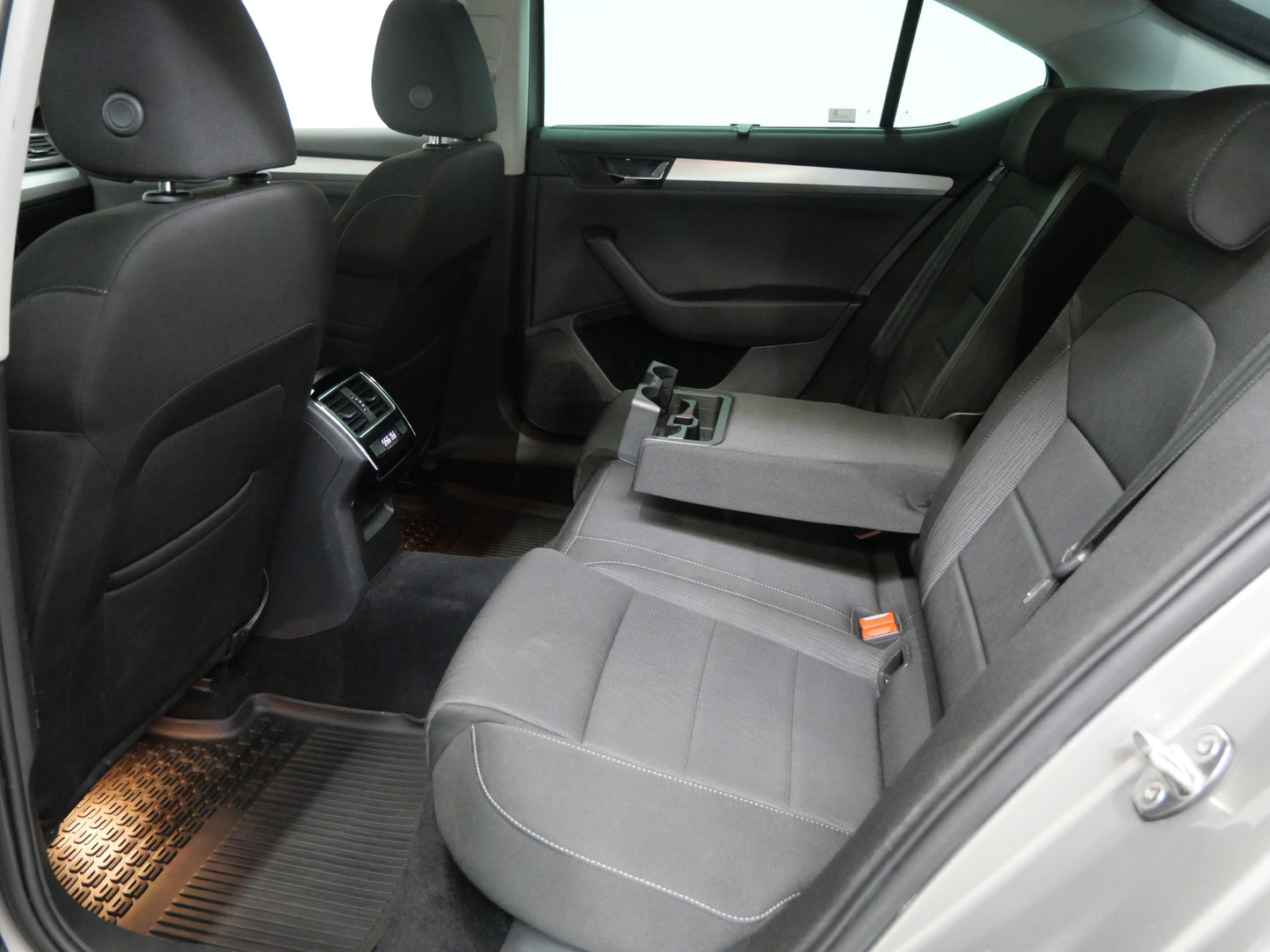 Škoda Superb 2.0 TDI 110 kW Ambition Plus