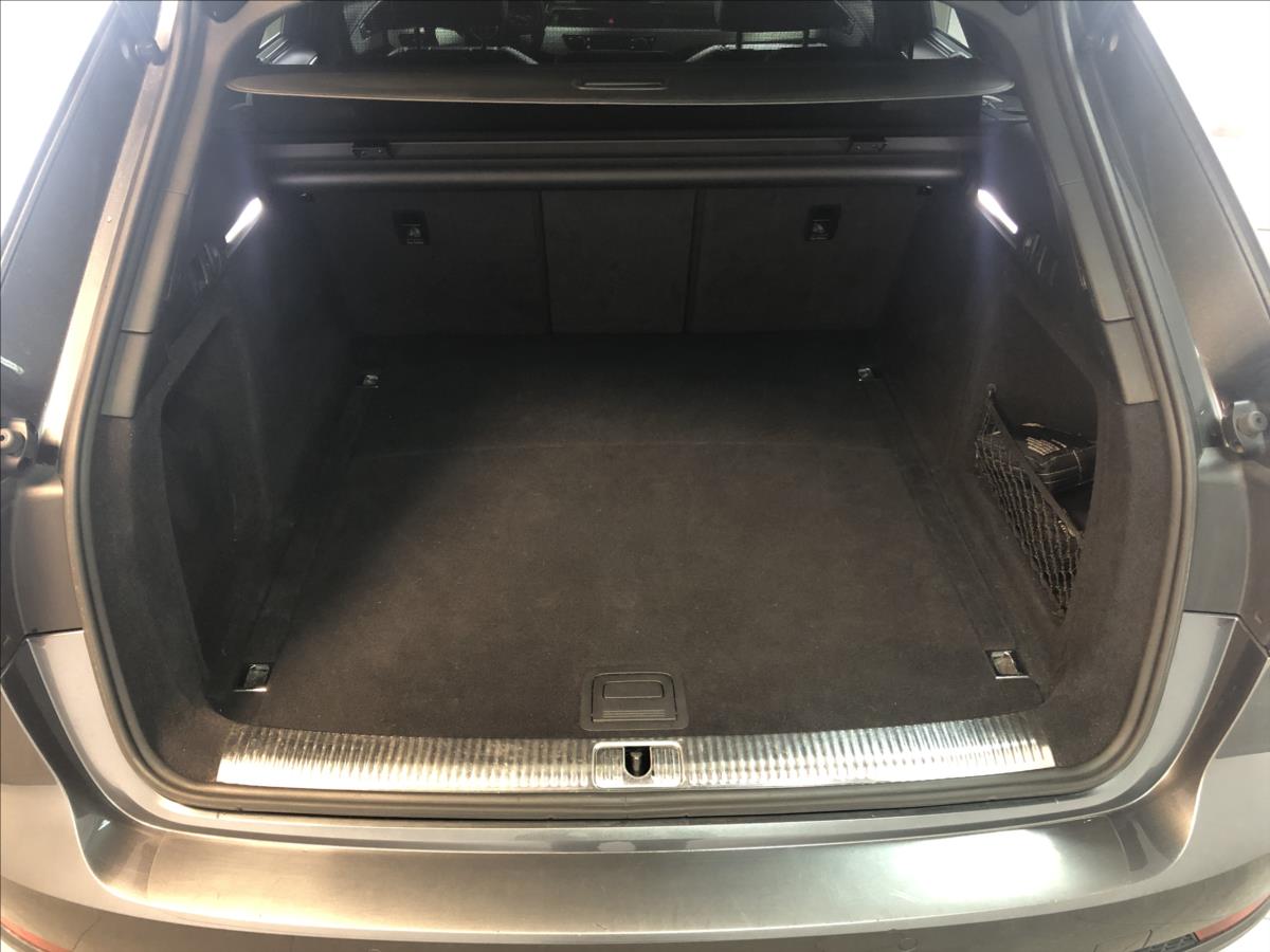 Audi A4 Avant 2,0 TDI AVANT S-LINE VIRTUAL COCPIT