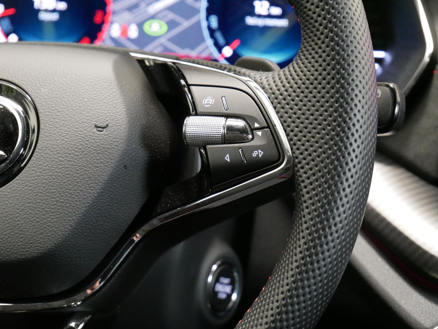 Škoda Octavia RS RS 2.0 TSI/180kW/DSG/TAŽNÉ/LED.MATRIX/NAVI/KAMERA/