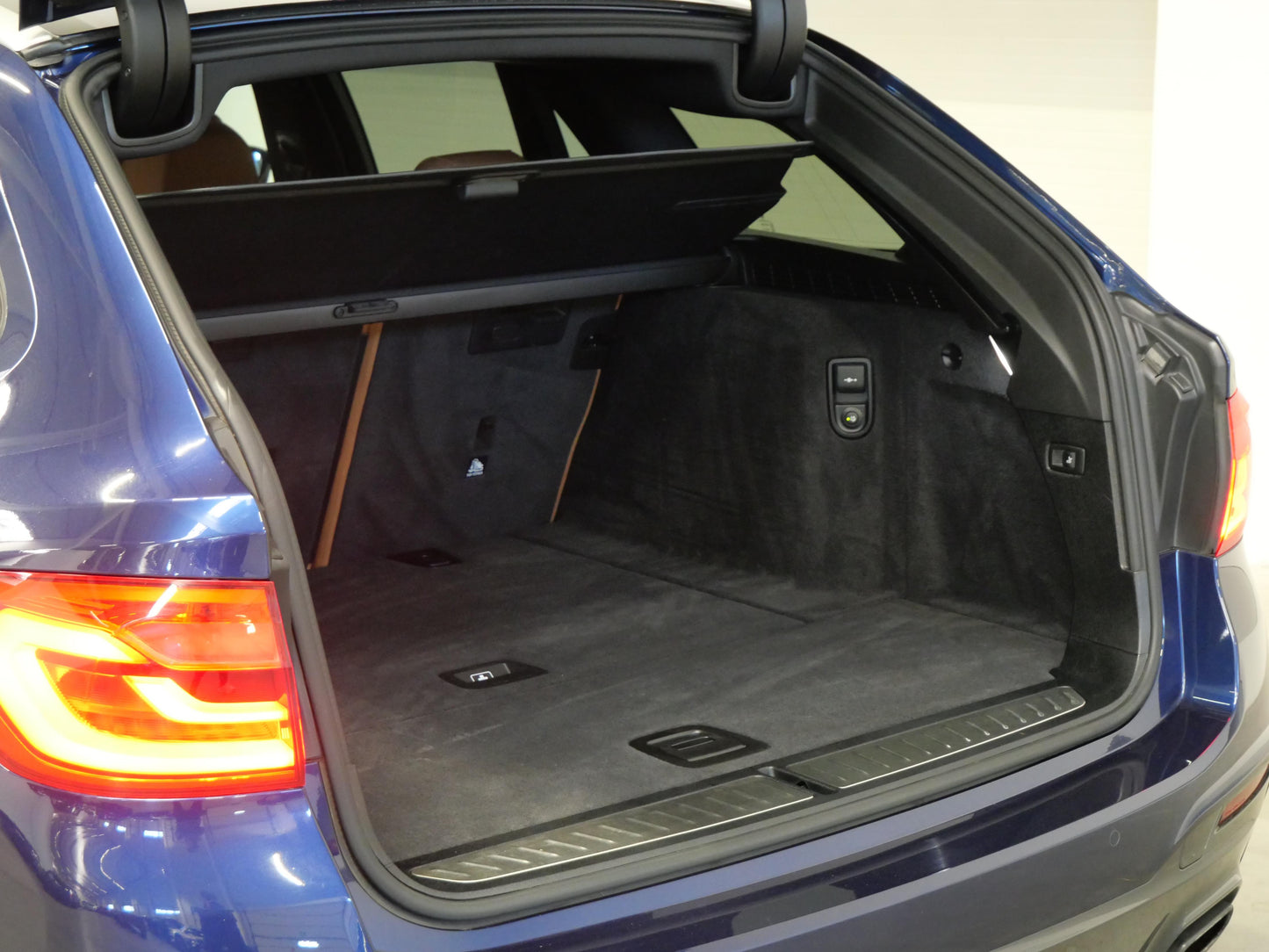 BMW Řada 5 530d xDrive 195 kW Touring