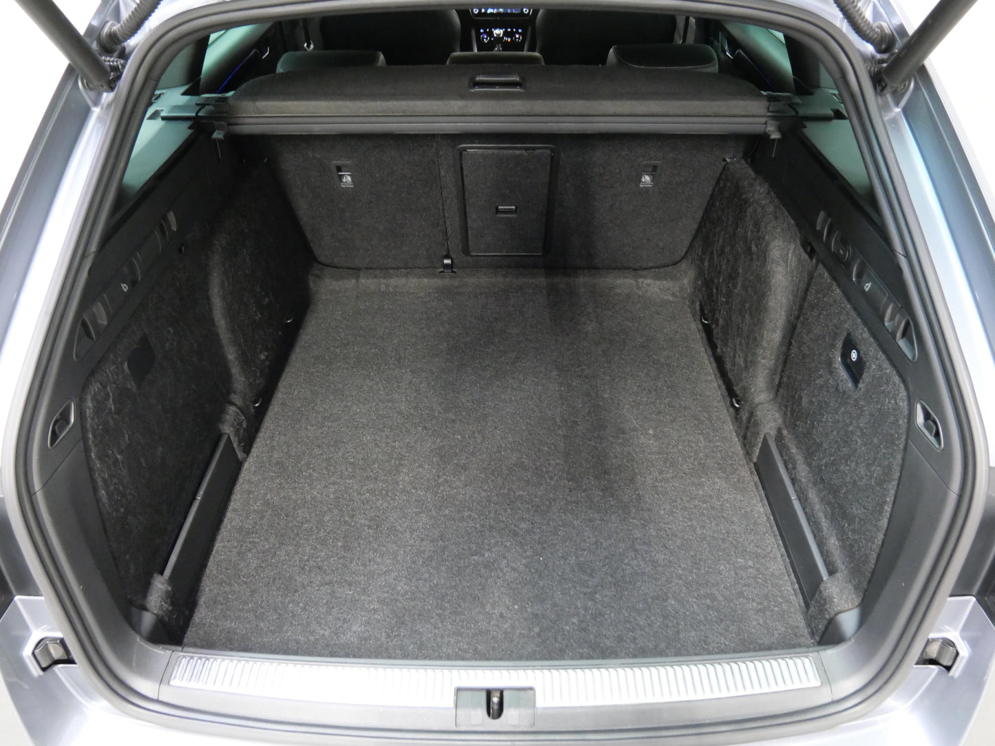 Škoda Superb 2.0 TDI 110 kW SportLine