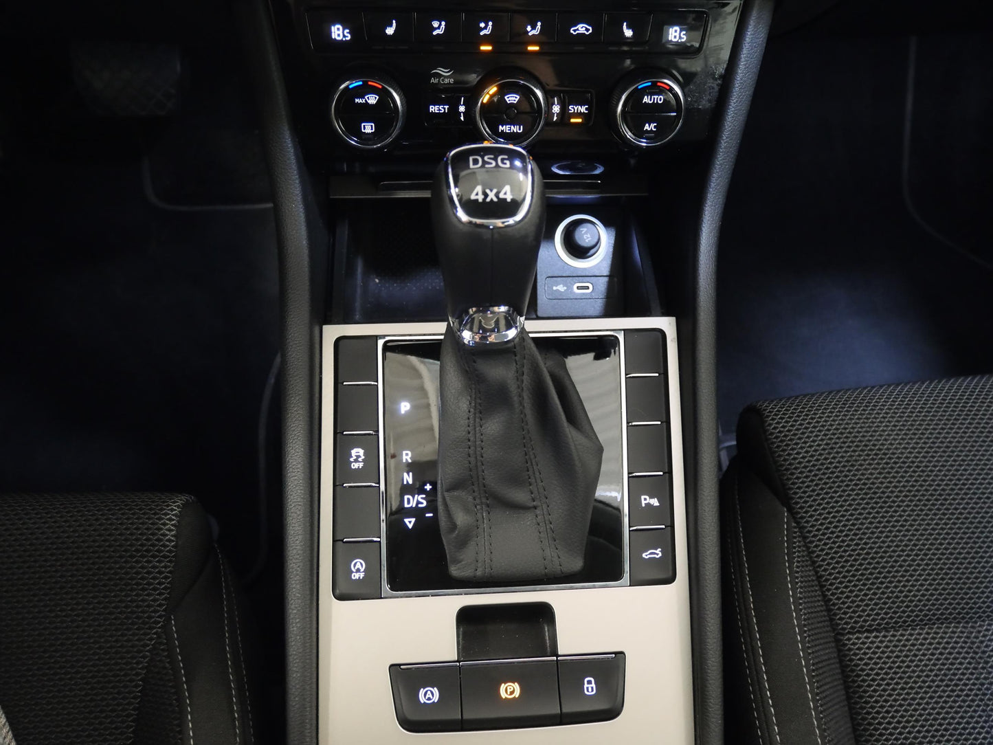 Škoda Superb 2.0 TDI 147 kW 4x4 Style