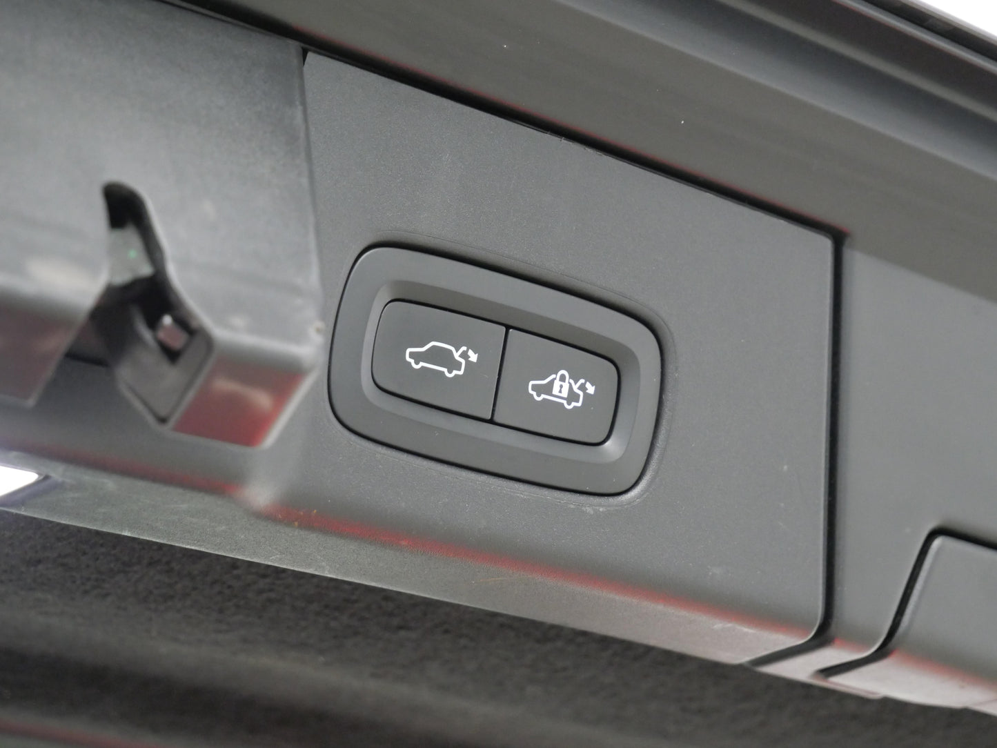 Volvo V90 2.0 D4 140 kW Momentum