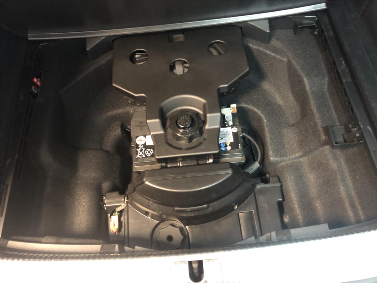 Audi A4 Avant 2,0 TDI AVANT S-LINE VIRTUAL COCPIT