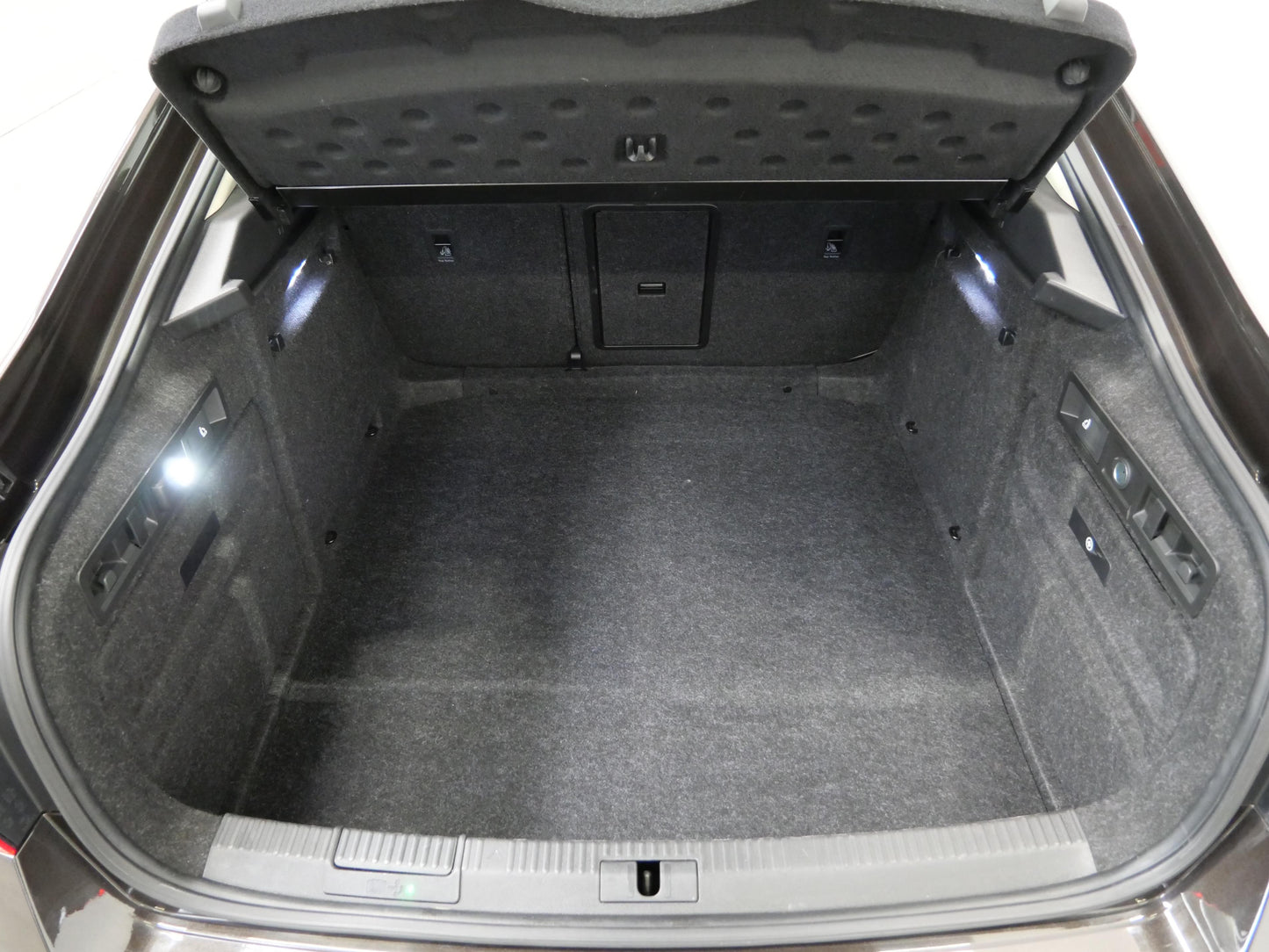 Škoda Superb 2.0 TDI 110 kW DSG Style