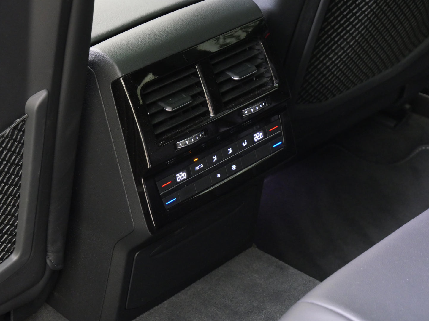 Volkswagen Touareg 3.0 TDI V6 210 kW R-Line