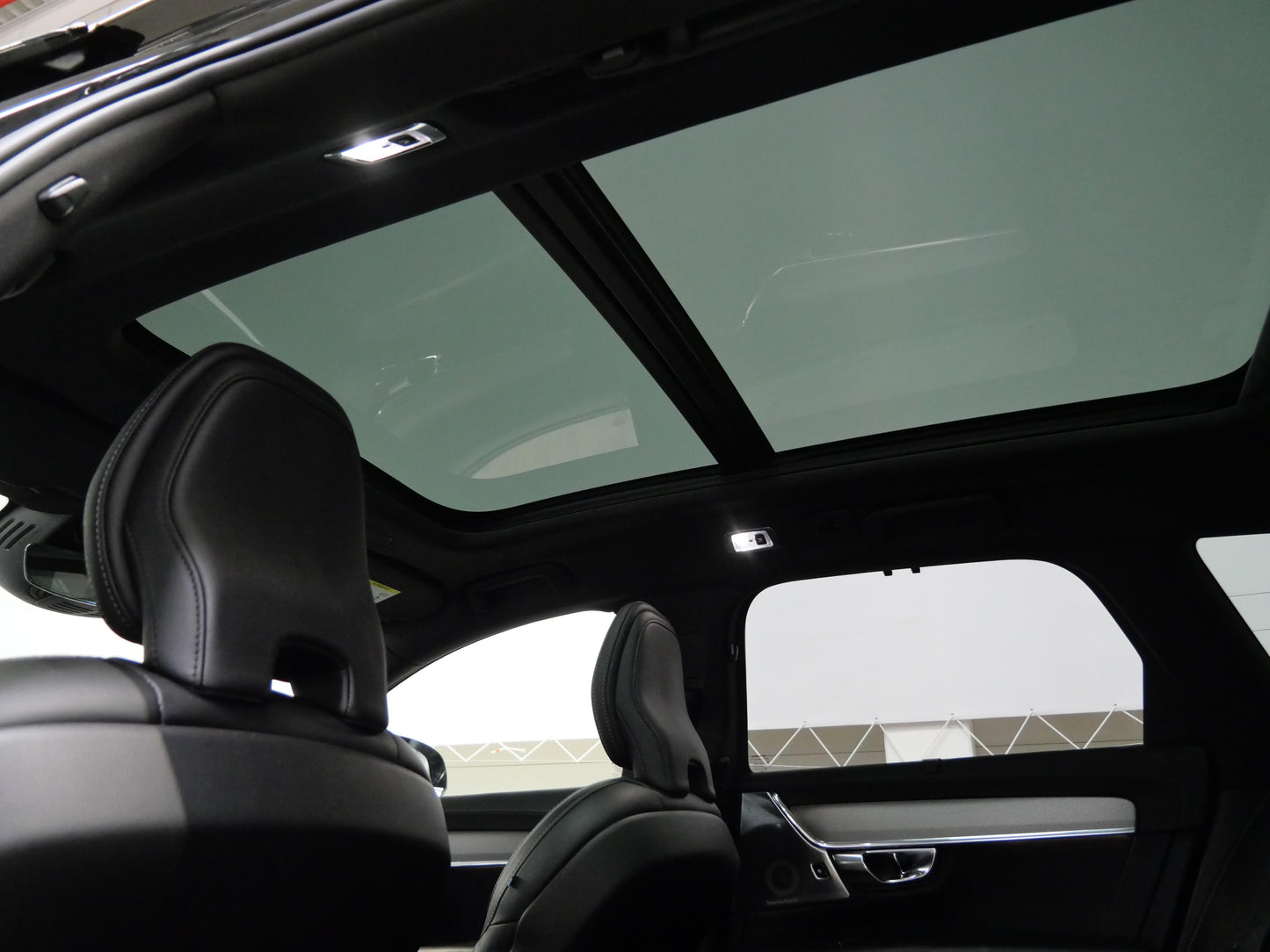 Volvo V90 2.0 T6 228kW AWD Drive-E Cross