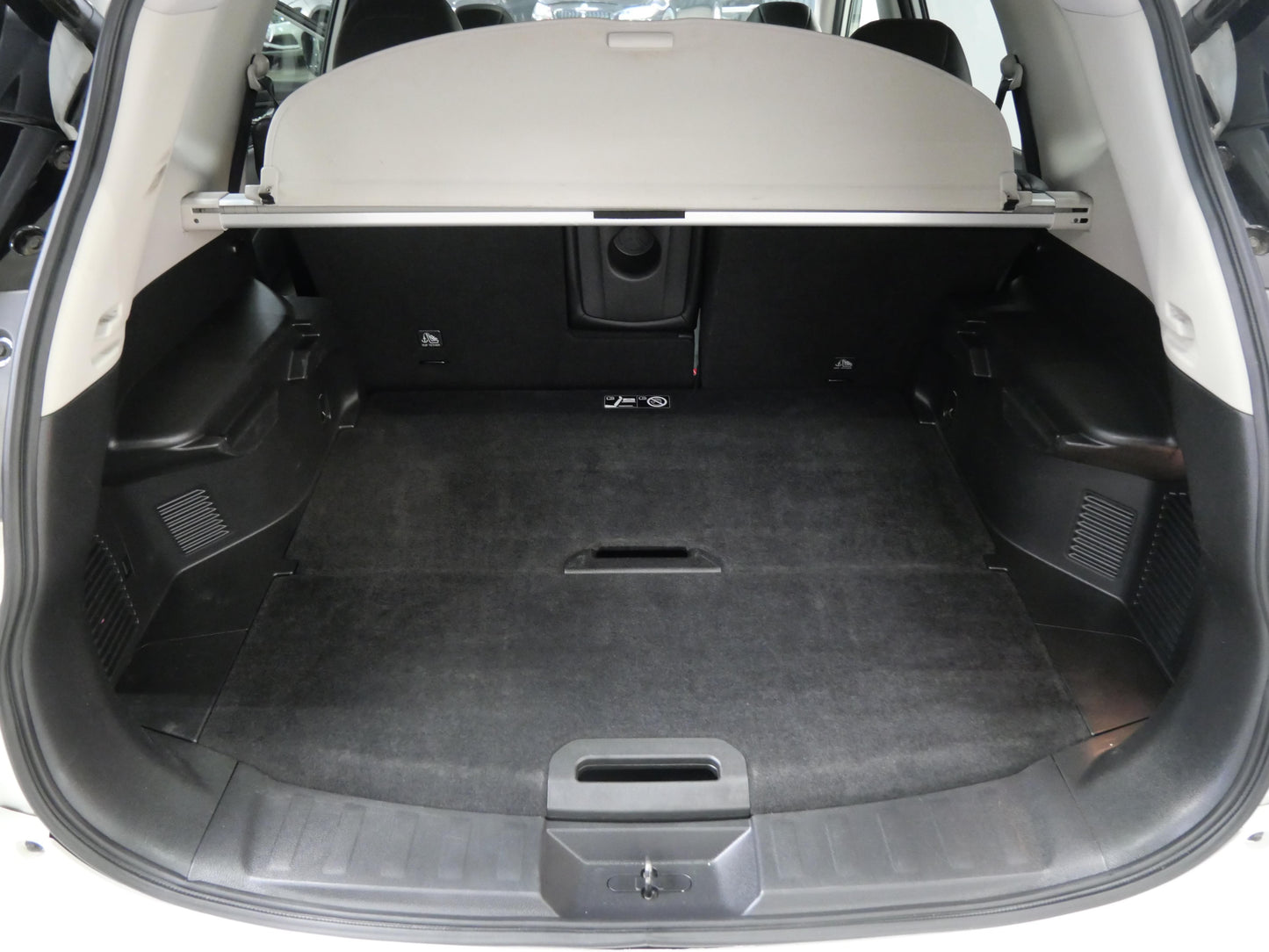 Nissan X-Trail 1.6 dCi 96 kW 4x4 Tekna