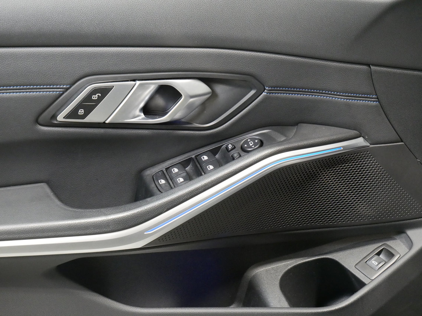 BMW Řada 3 330i xDrive M sport
