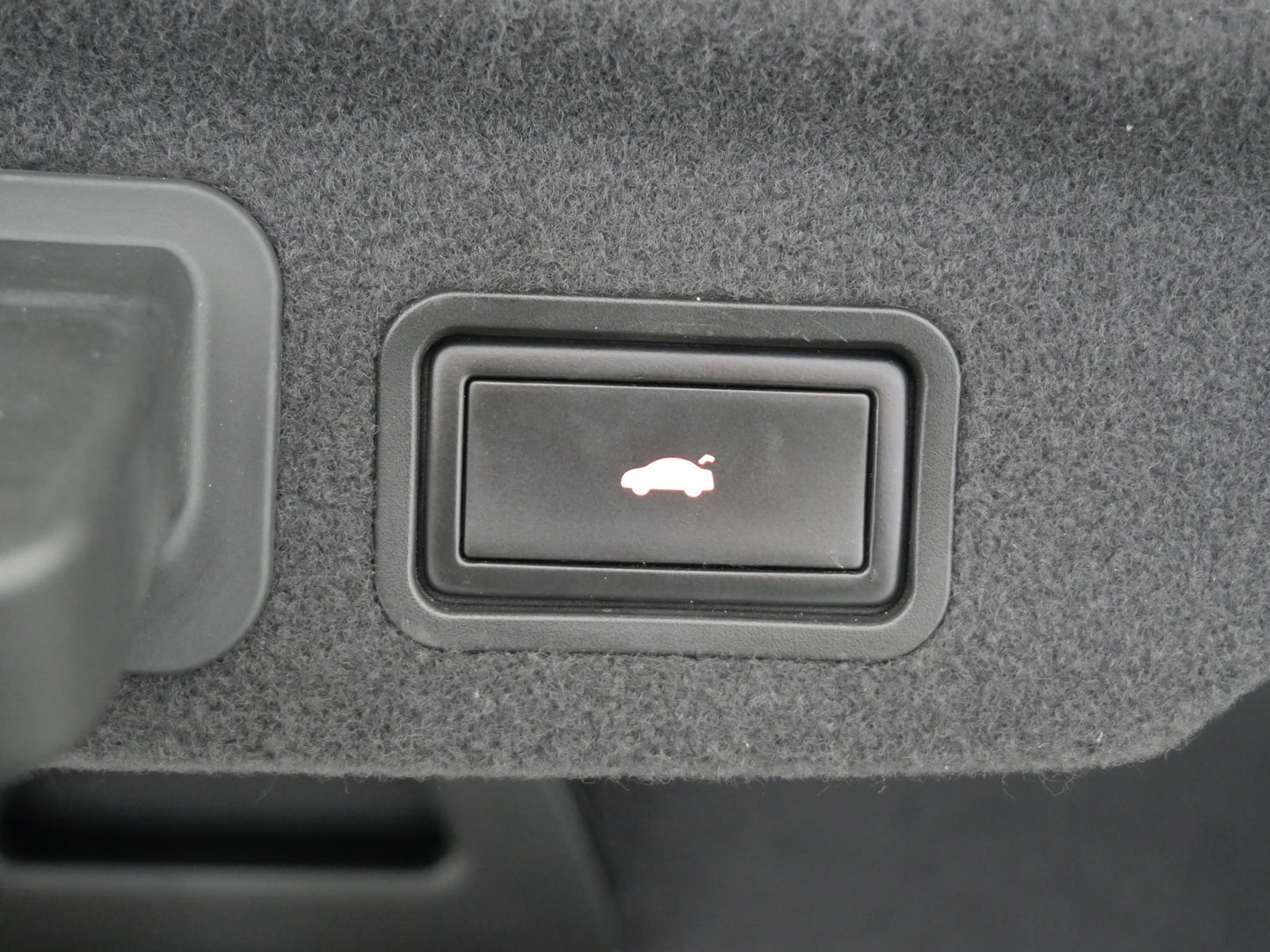 Audi A8 4.2 FSI V8 273 kW