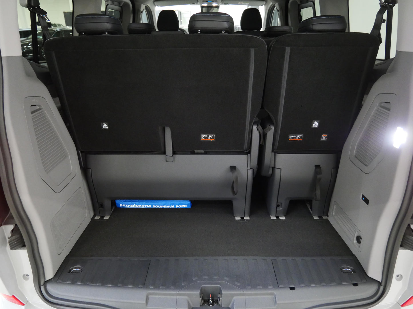 Ford Tourneo Custom 2.0 EcoBlue 125 kW Sport L1