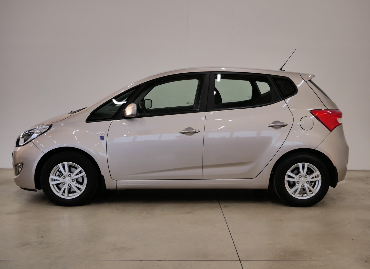 Hyundai ix20 1.4 i 66 kW Trikolor