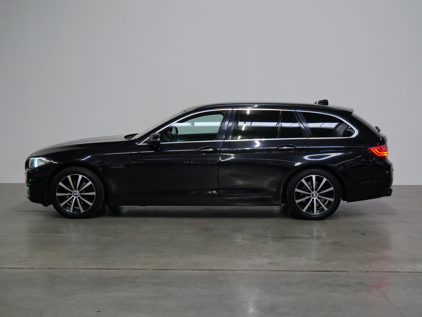 BMW Řada 5 520d 135 kW xDrive