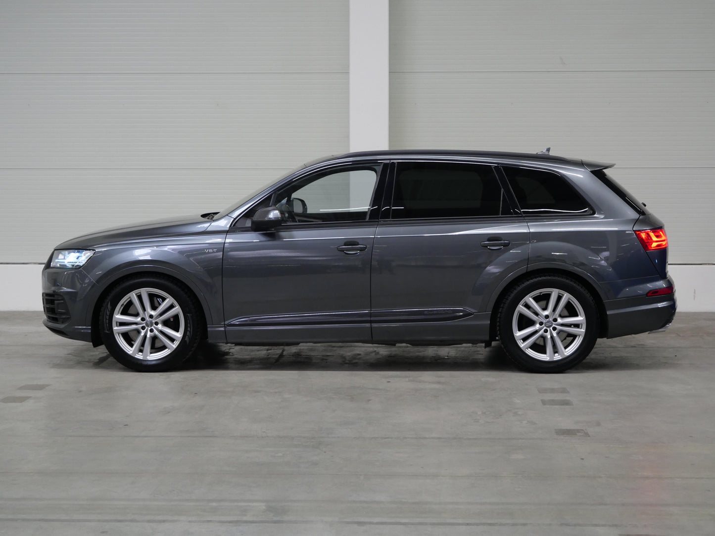 Audi SQ7 4.0 TDI V8 320 kW S-line