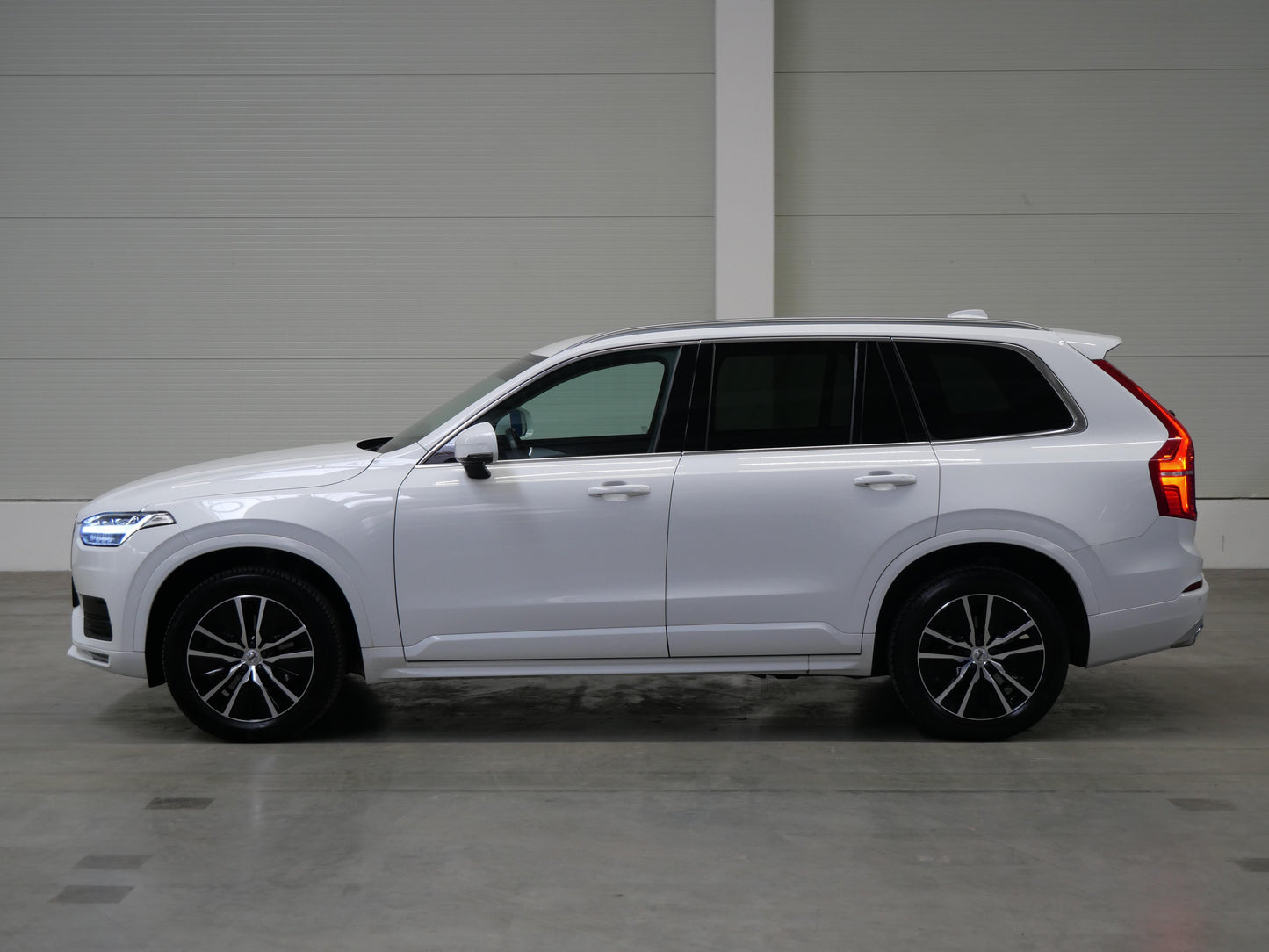 Volvo XC90 2.0 B5 173 kW Momentum Pro