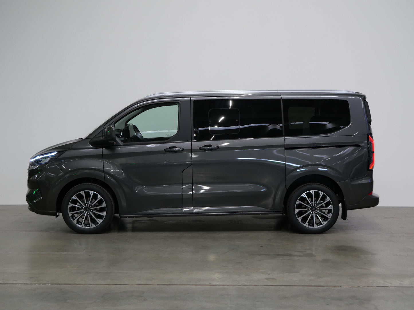 Ford Tourneo Custom 2.0 EcoBlue 125 kW Titanium X
