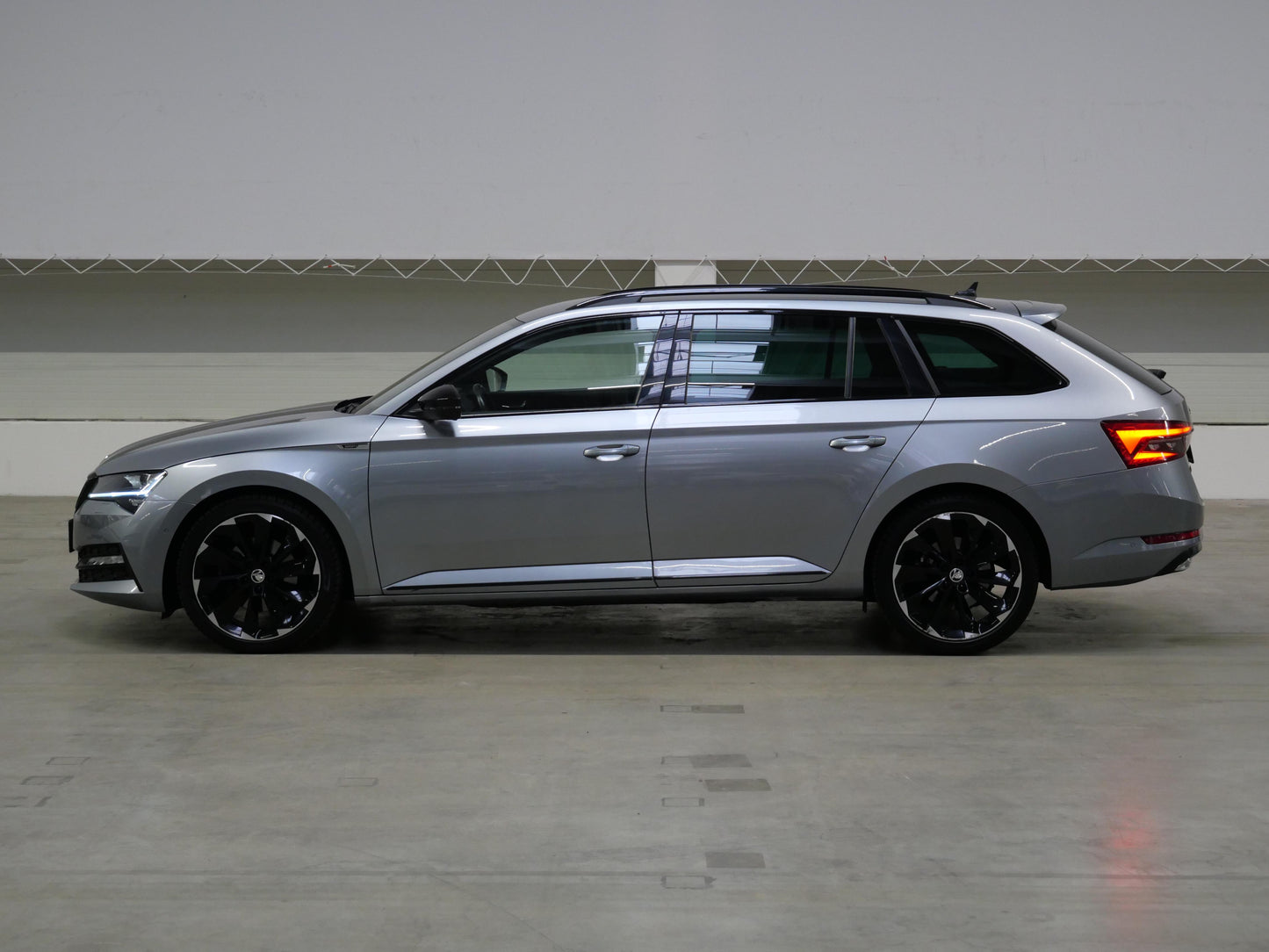 Škoda Superb 2.0 TDI 110 kW SportLine
