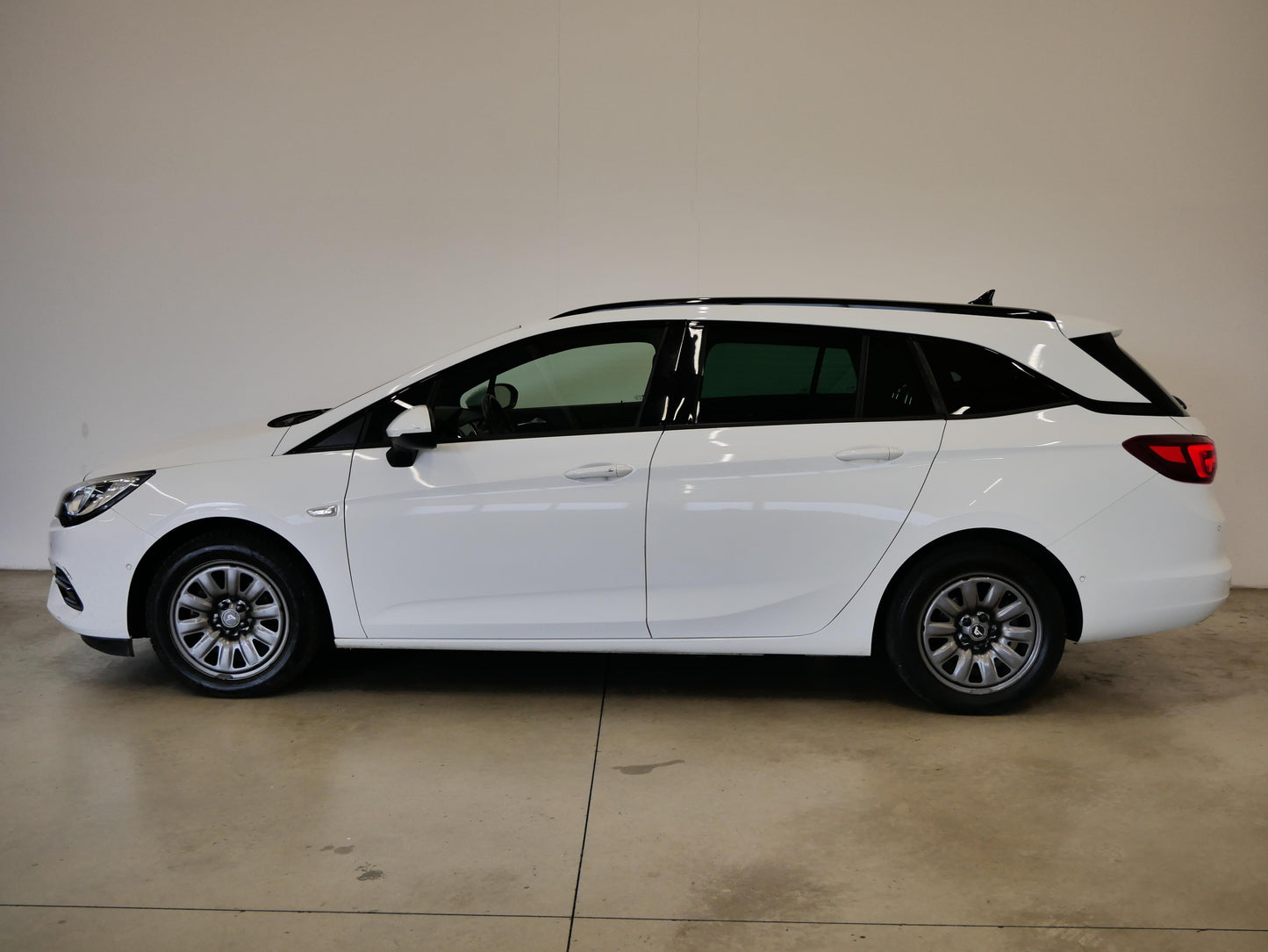 Opel Astra 1.2 Turbo 96 kW SportsTourer+