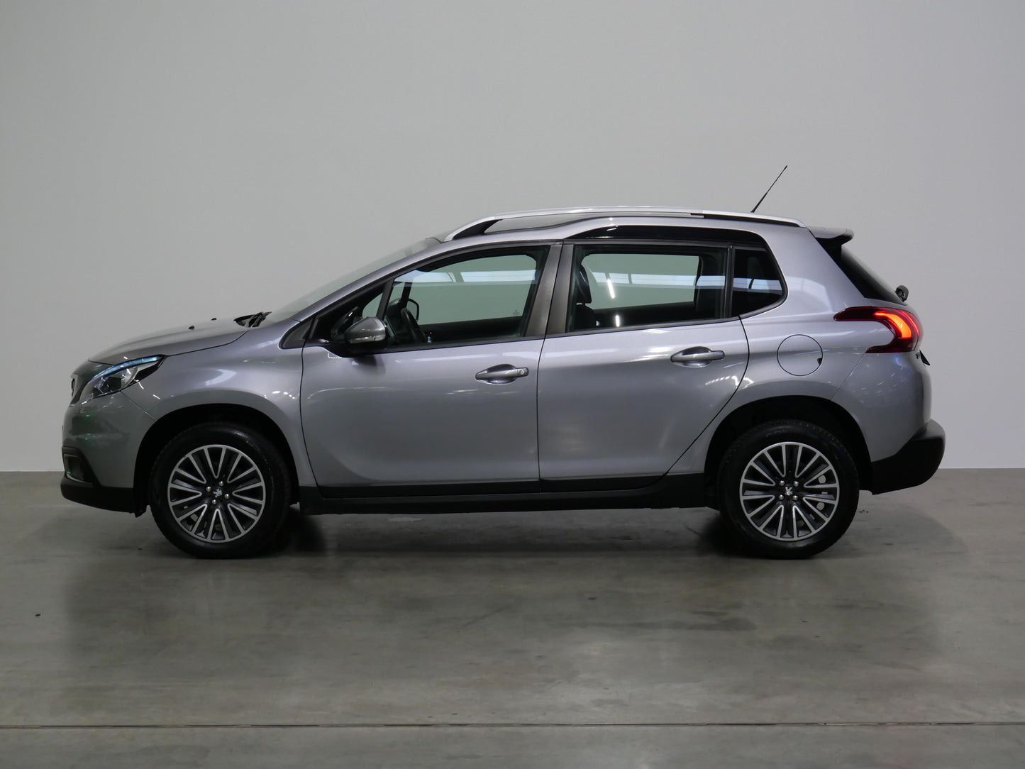 Peugeot 2008 1.2 PureTECH 81 kW Active
