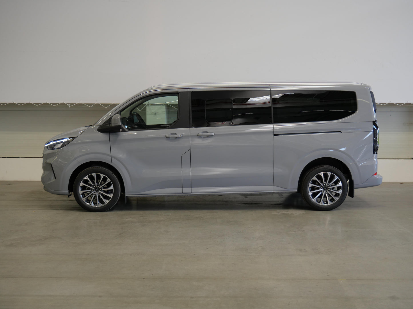 Ford Tourneo Custom 2.0 EcoBlue 125 kW Titanium L2