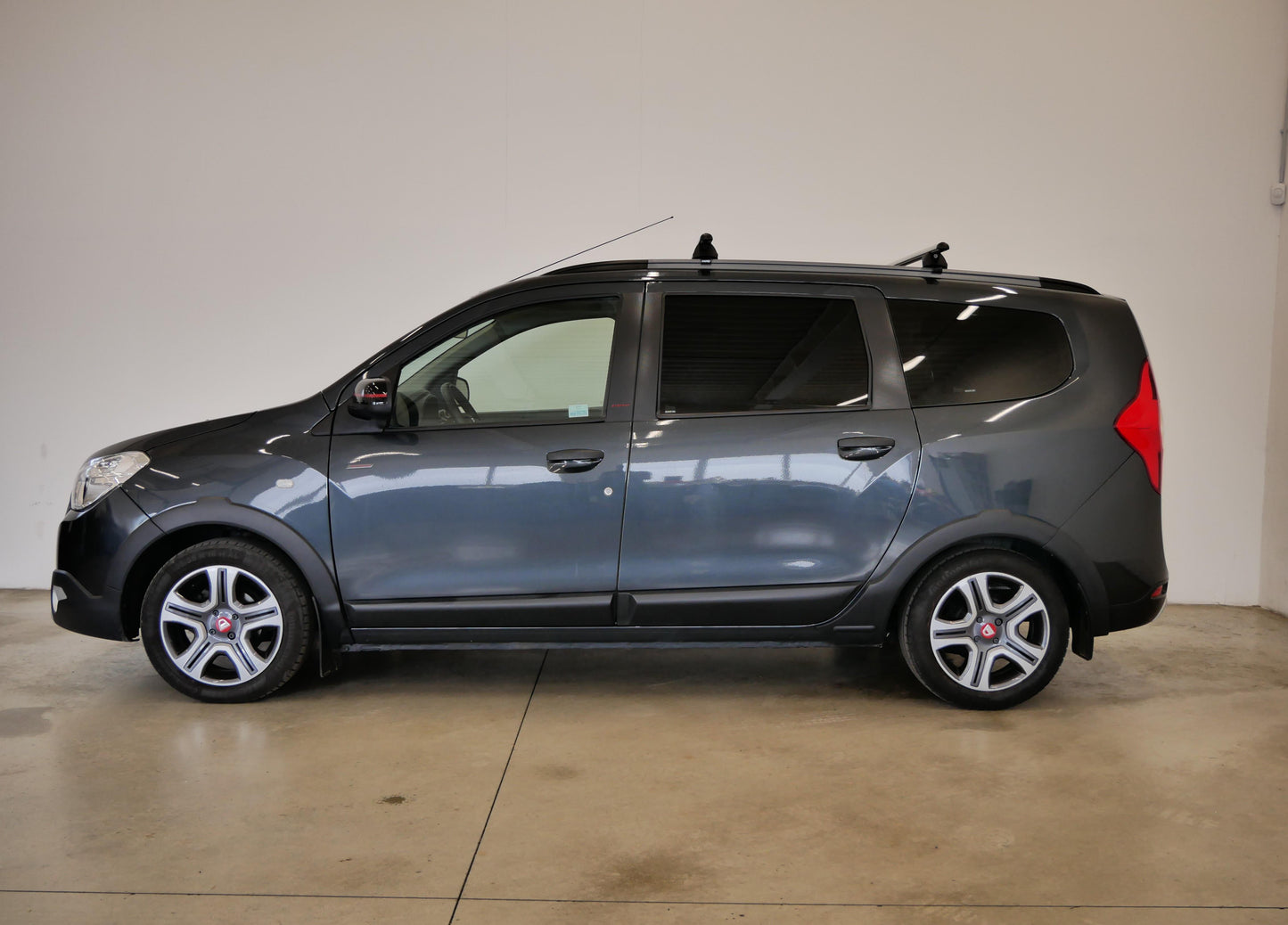 Dacia Lodgy 1.6 SCe 75 kW Stepway Techroad