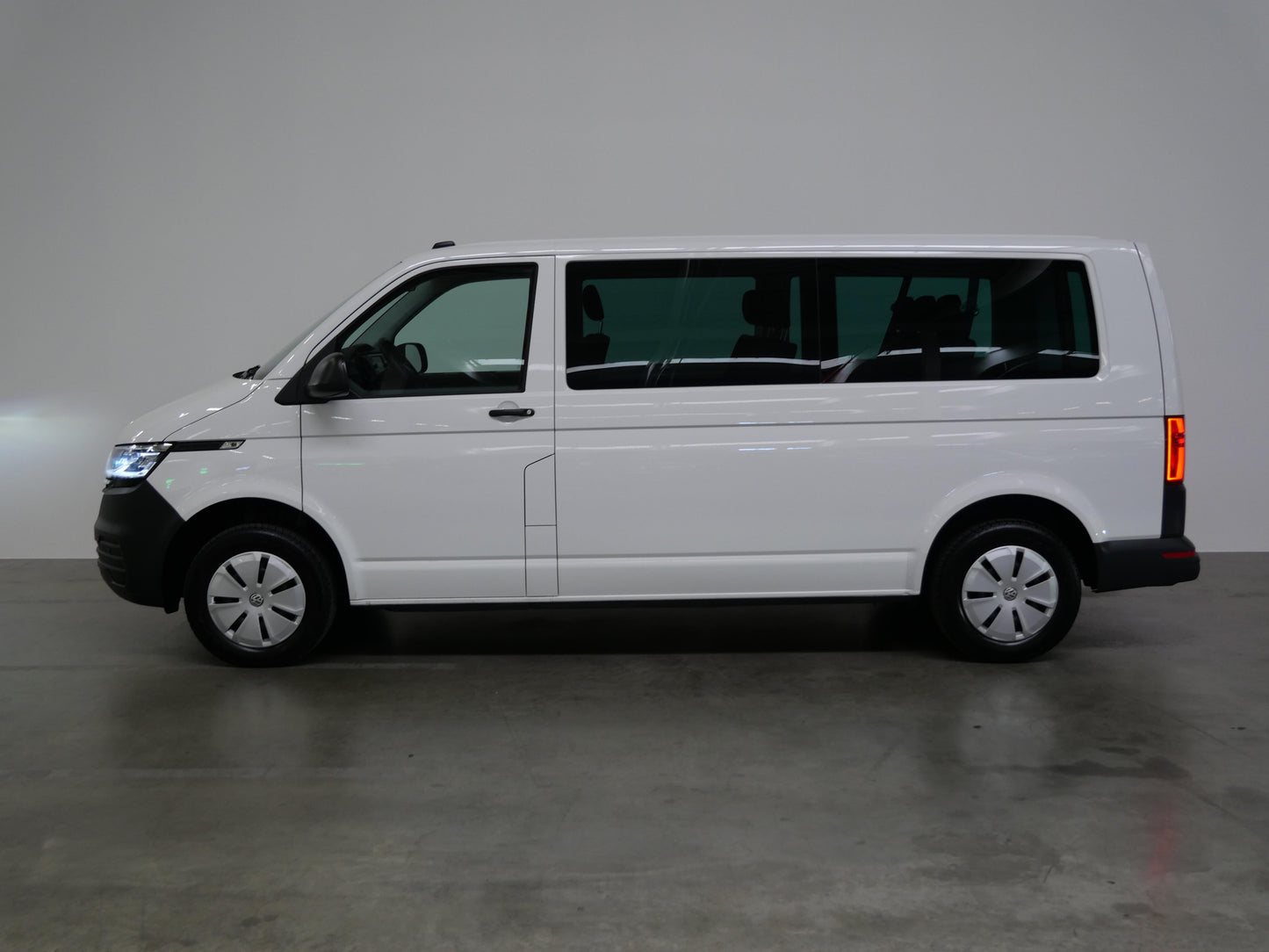 Volkswagen T6.1 2.0 TDI 110 kW Long