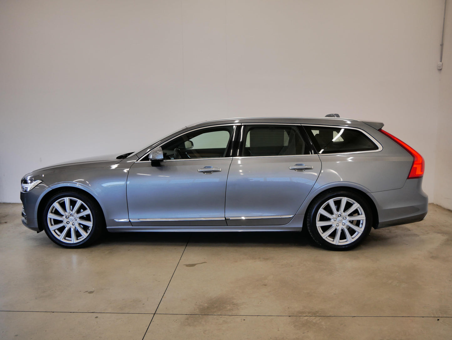 Volvo V90 D4 140 kW AWD Inscription