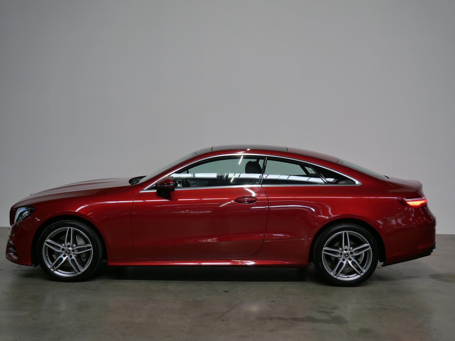 Mercedes-Benz Třídy E 220d 143 kW 4Matic Avantgarde