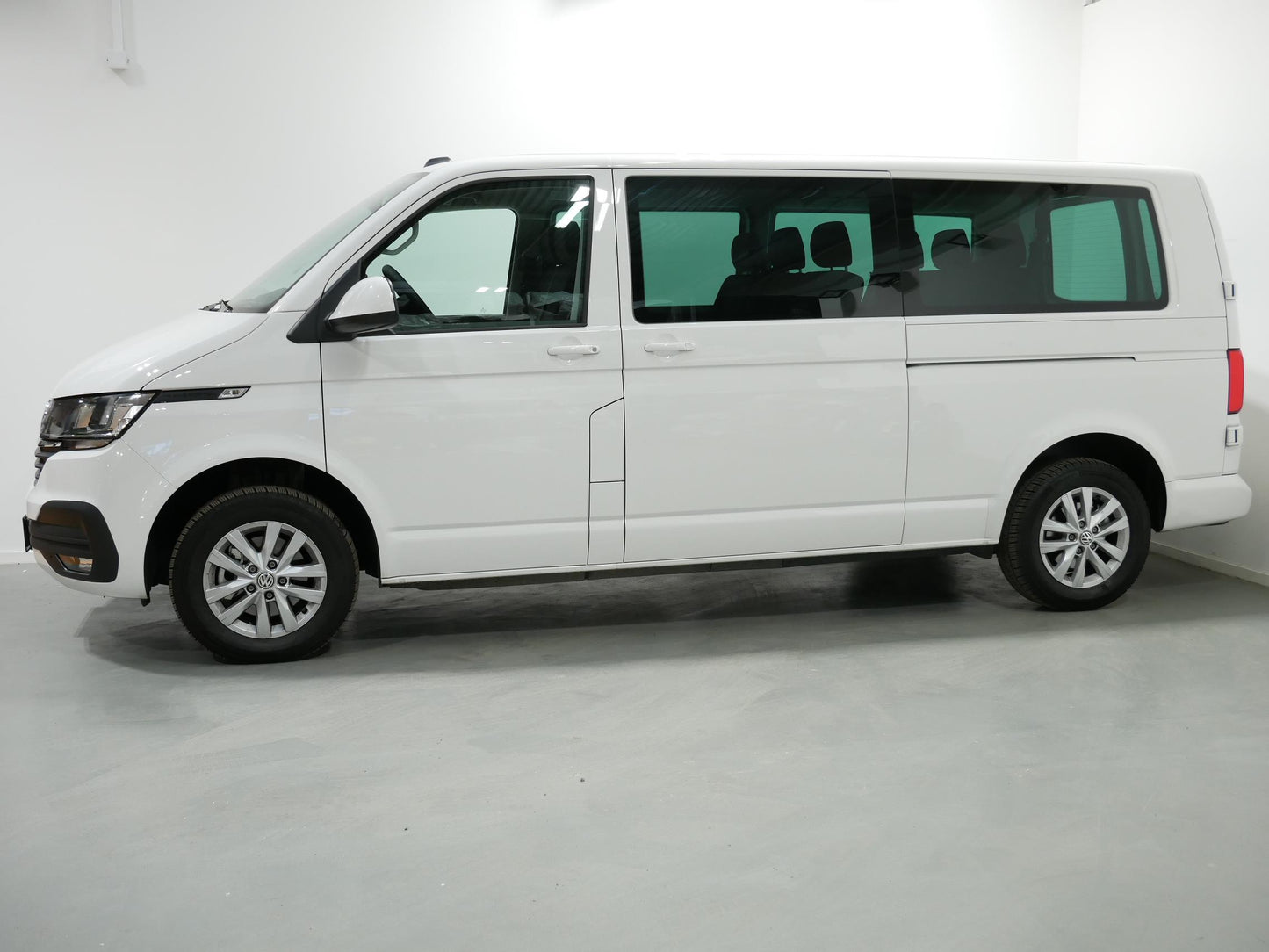 Volkswagen T6.1 2.0 TDI 110 kW Bulli Long