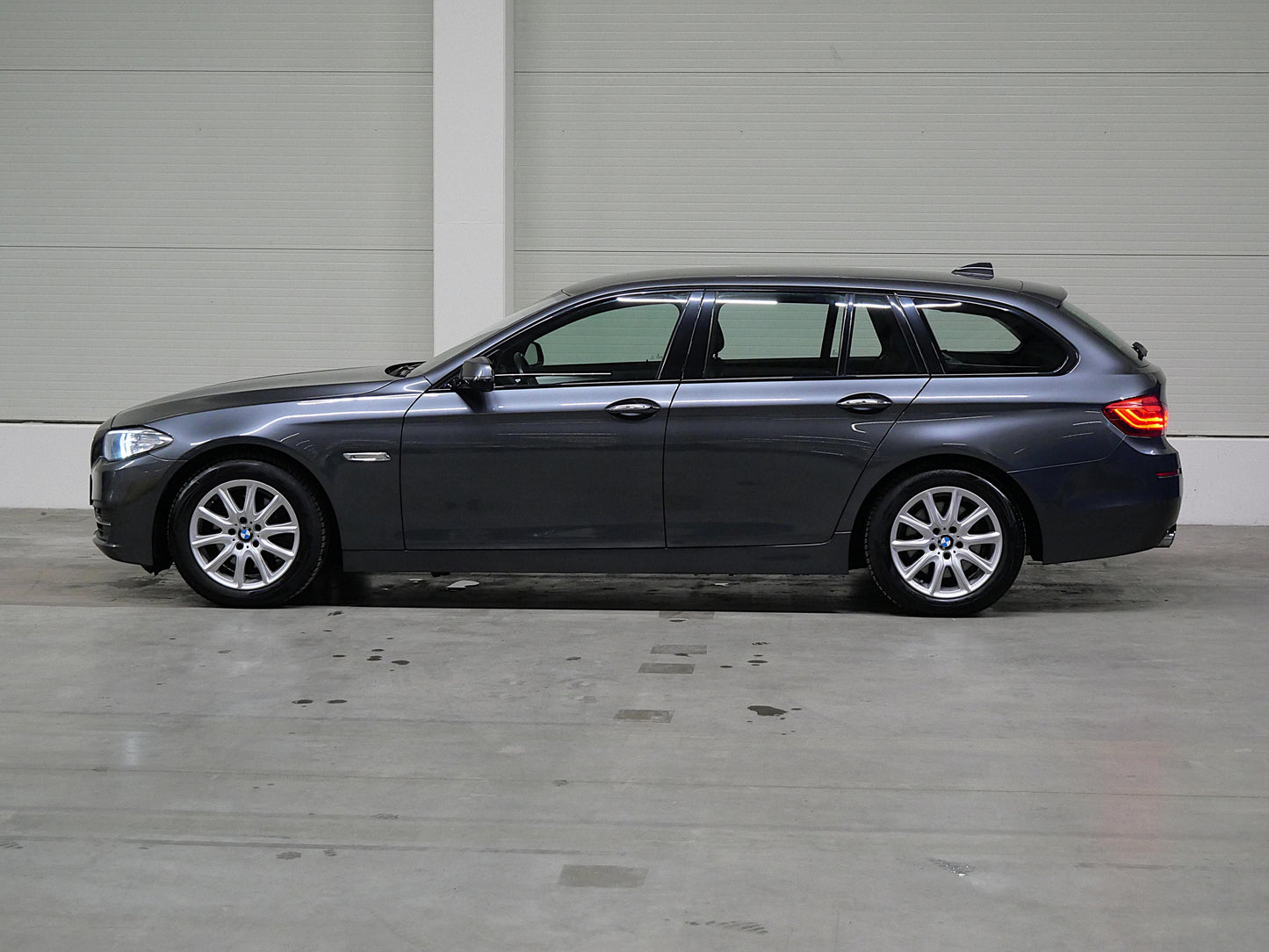 BMW Řada 5 520d 140 kW Touring
