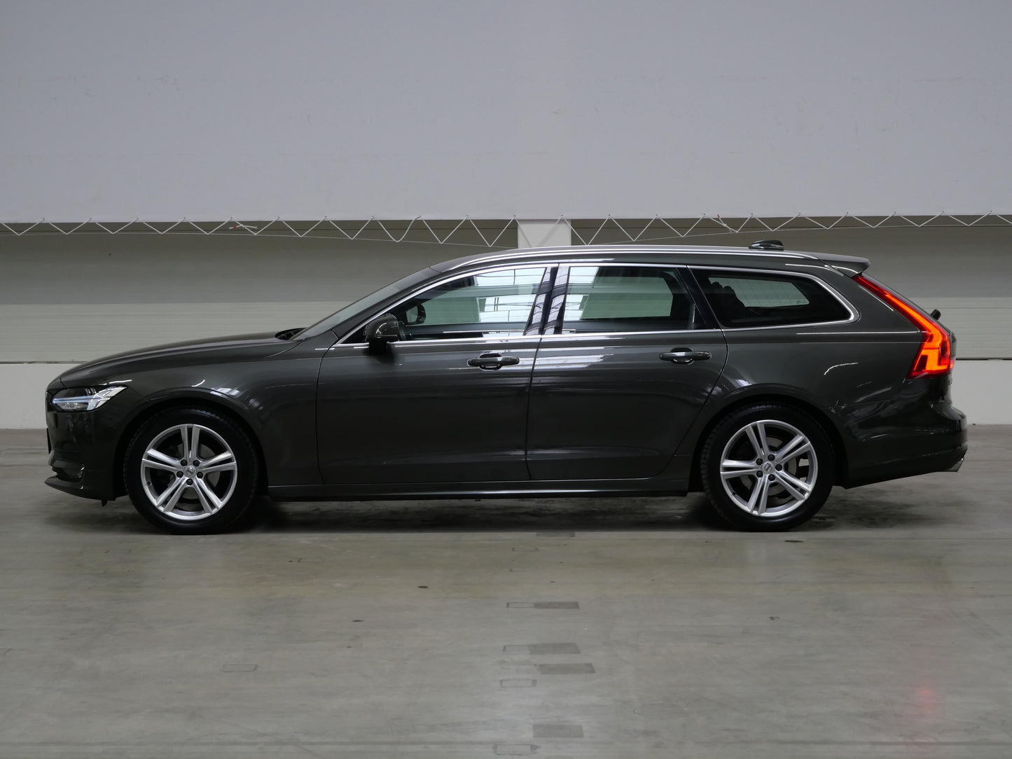 Volvo V90 2.0 D4 140 kW Momentum