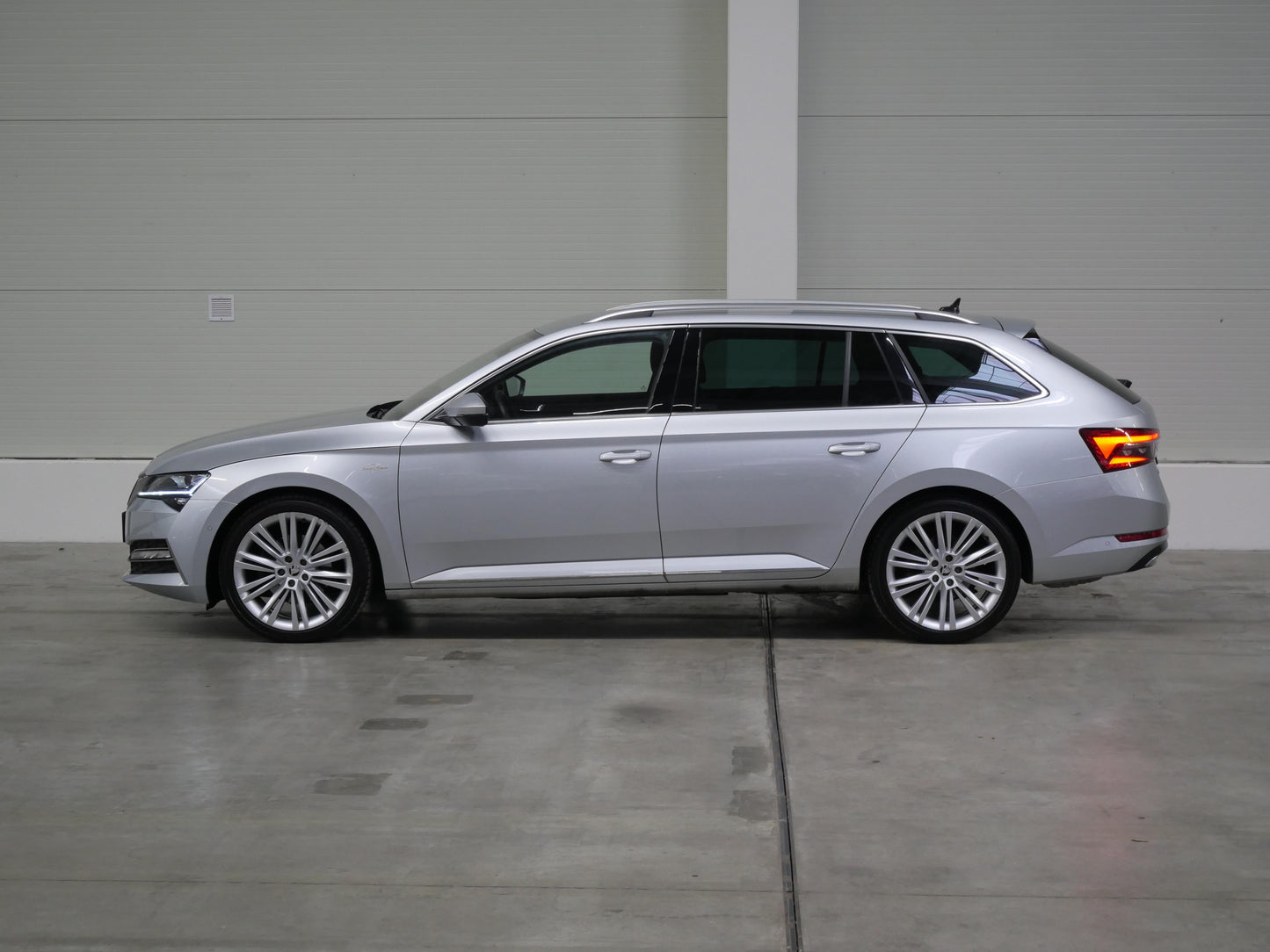 Škoda Superb 2.0 TDI 140 kW DSG L&K