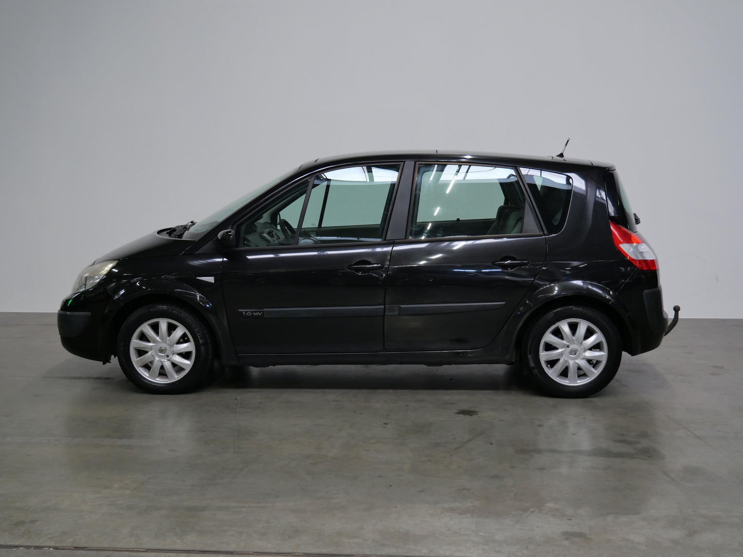 Renault Scénic 1.6 16V 82 kW