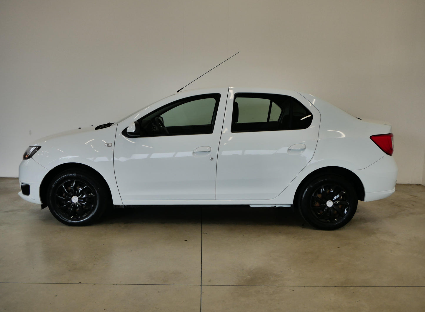 Dacia Logan 1.2i 54kW
